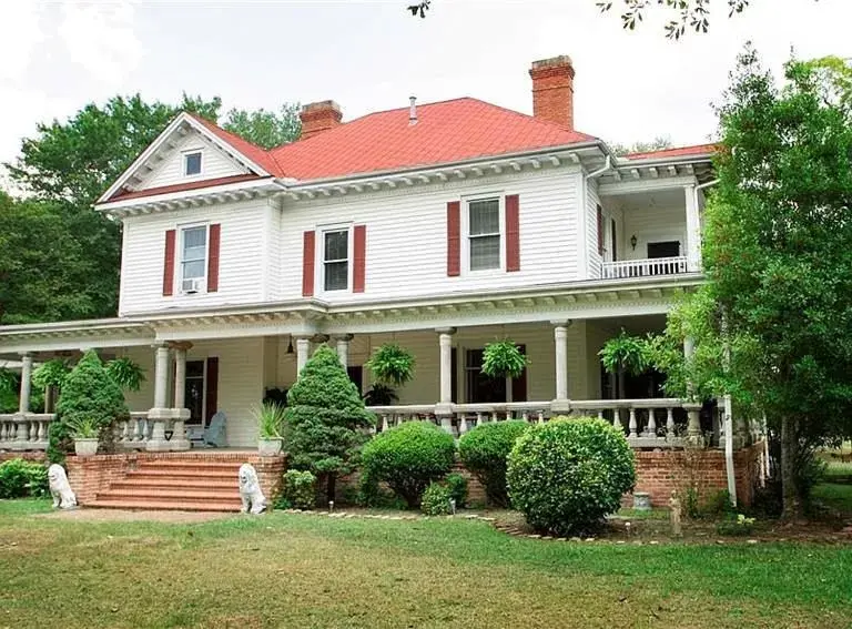 Property Building in Belton Bed and Breakfast