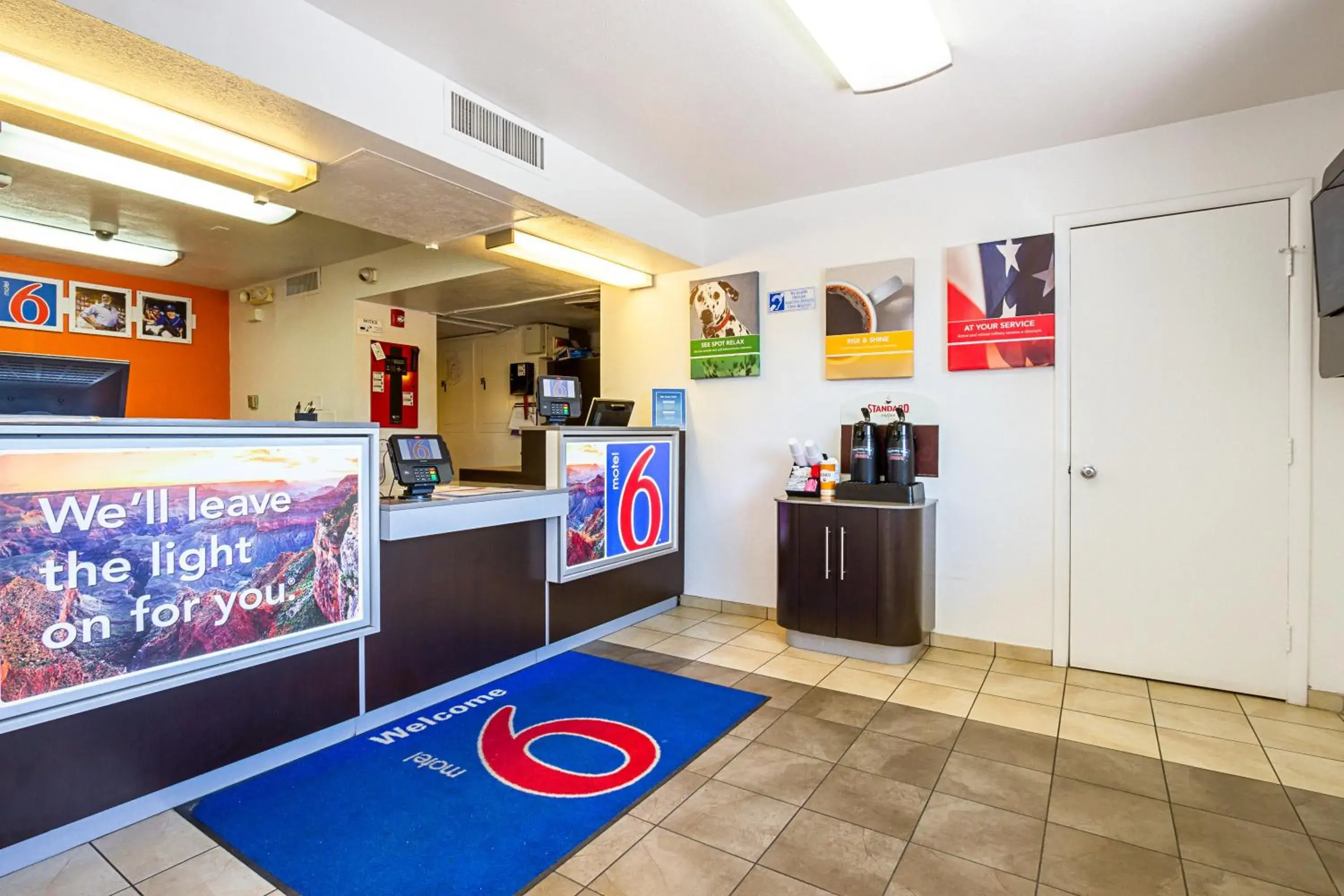 Lobby or reception in Motel 6 Mesa North Lobby or reception in Motel 6 Mesa North