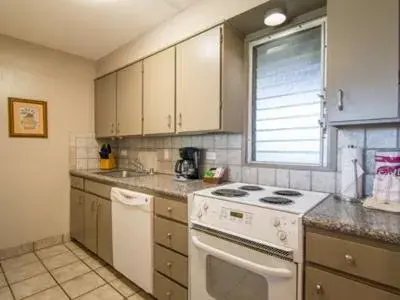 Kitchen/Kitchenette in Kaanapali Maui at the Eldorado by OUTRIGGER