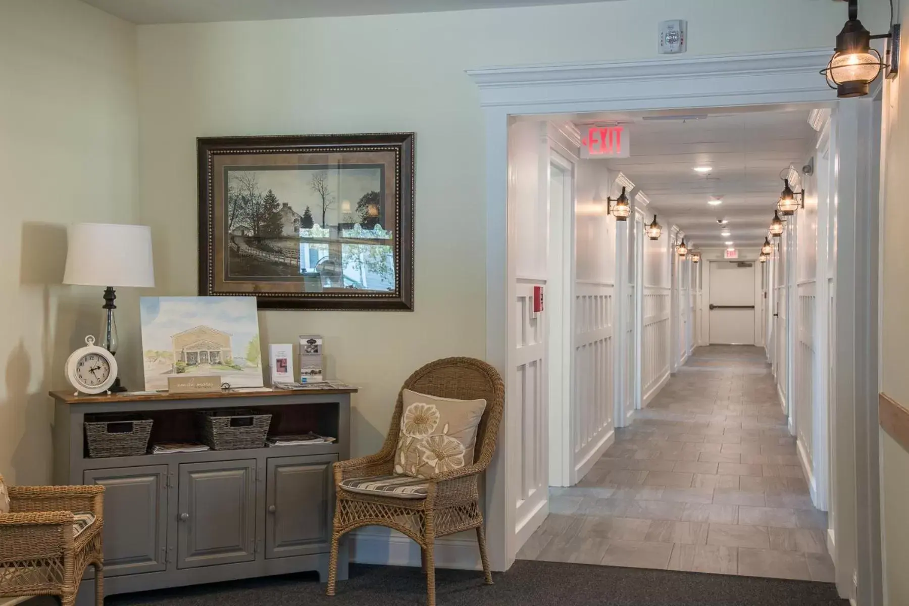 TV/Entertainment Center in Harbor House Inn