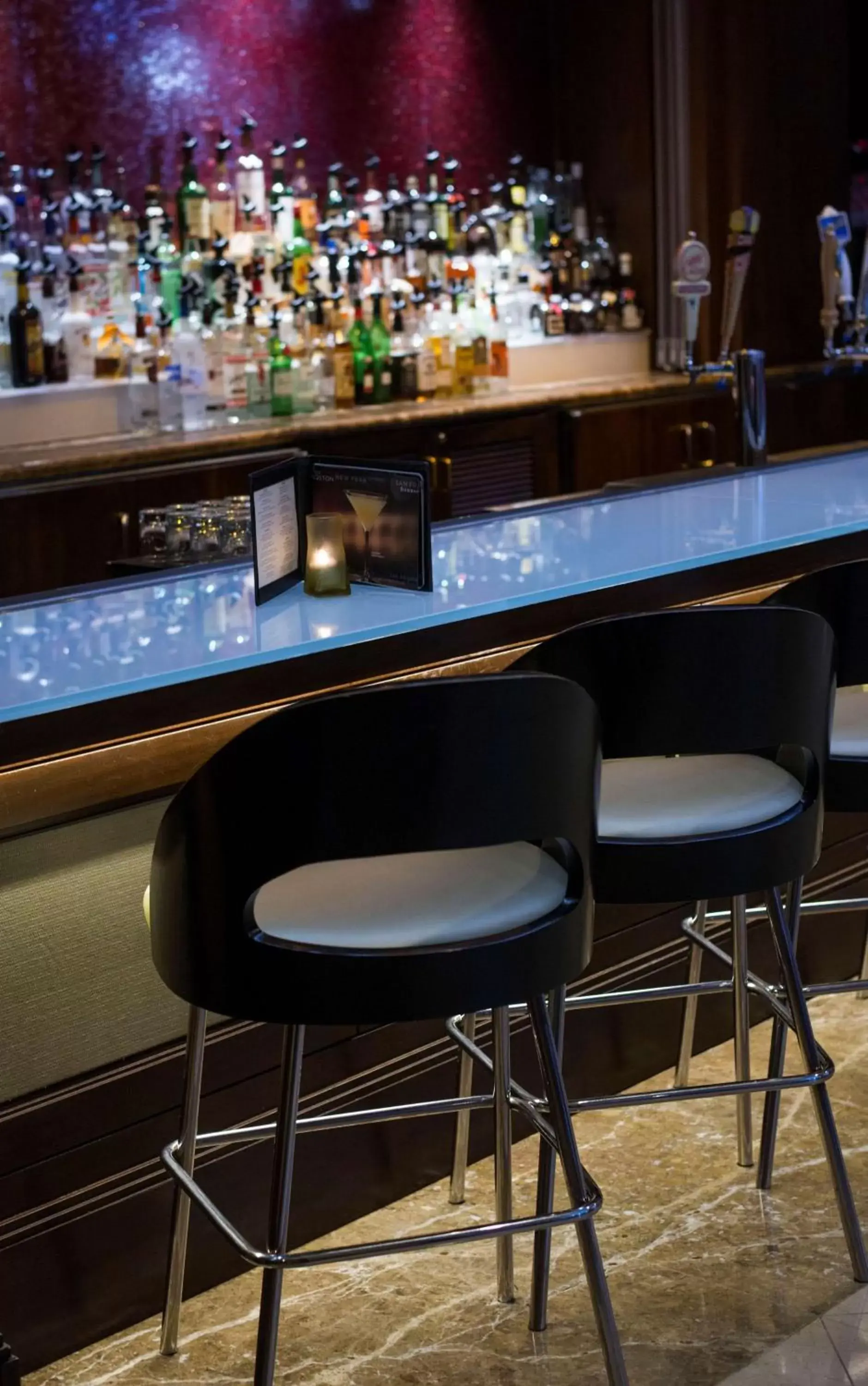 Lounge or bar in Hyatt Regency Reston Lounge or bar in Hyatt Regency Reston