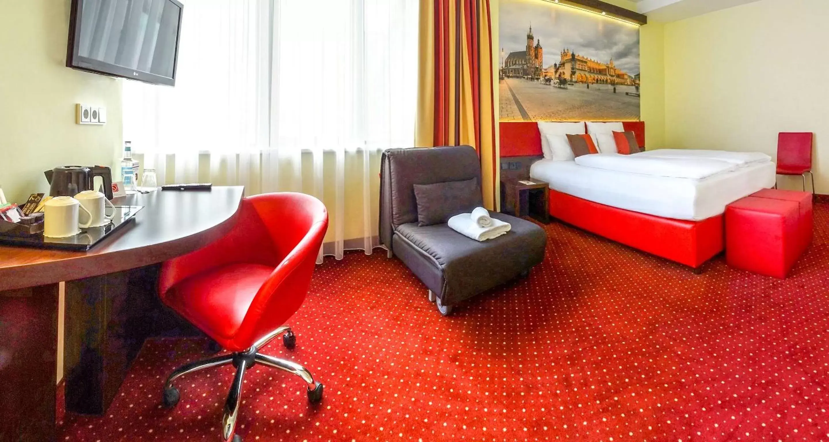 Bedroom, Seating Area in Best Western Plus Plaza Berlin Kurfürstendamm