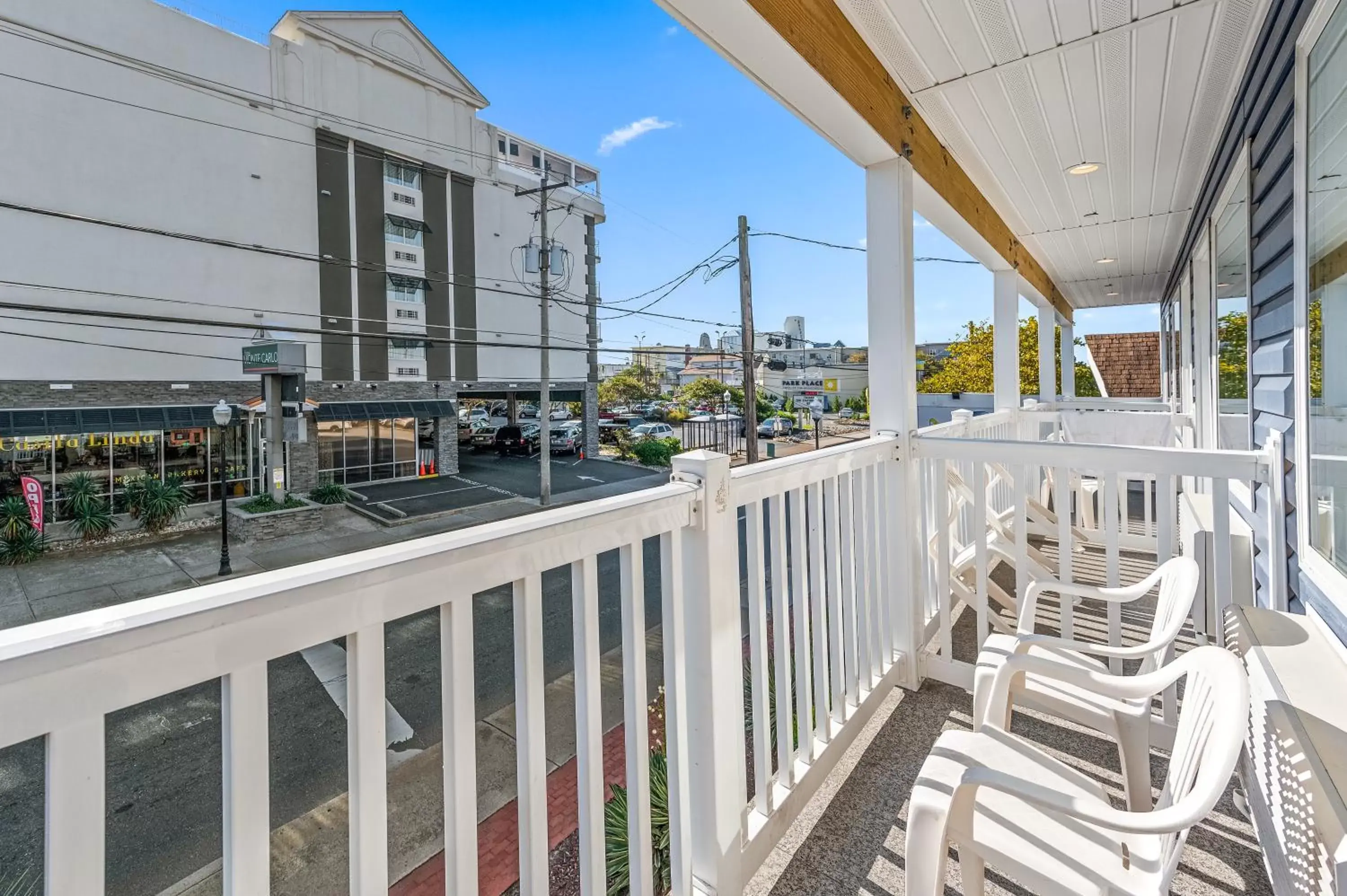 Balcony/Terrace in Beach Bum Inn