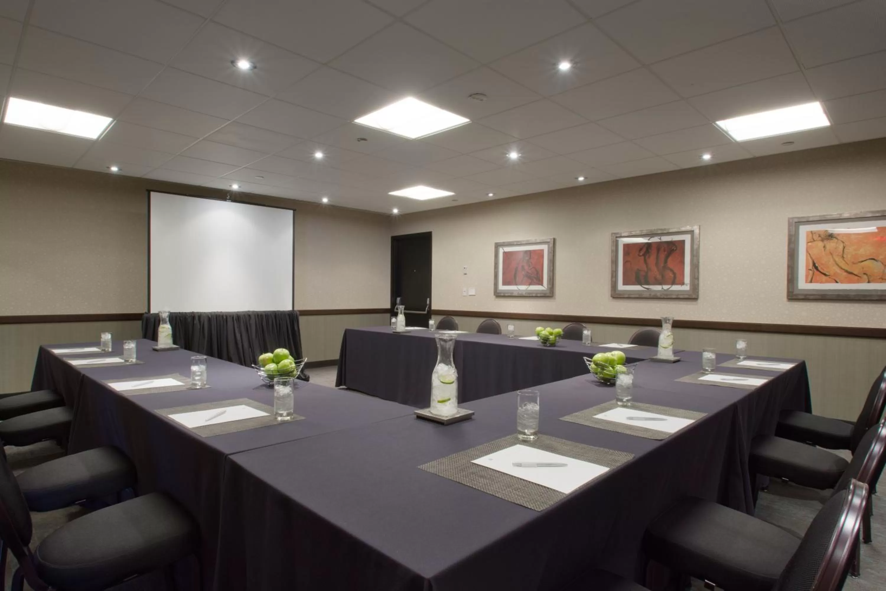 Business facilities in Hotel Murano