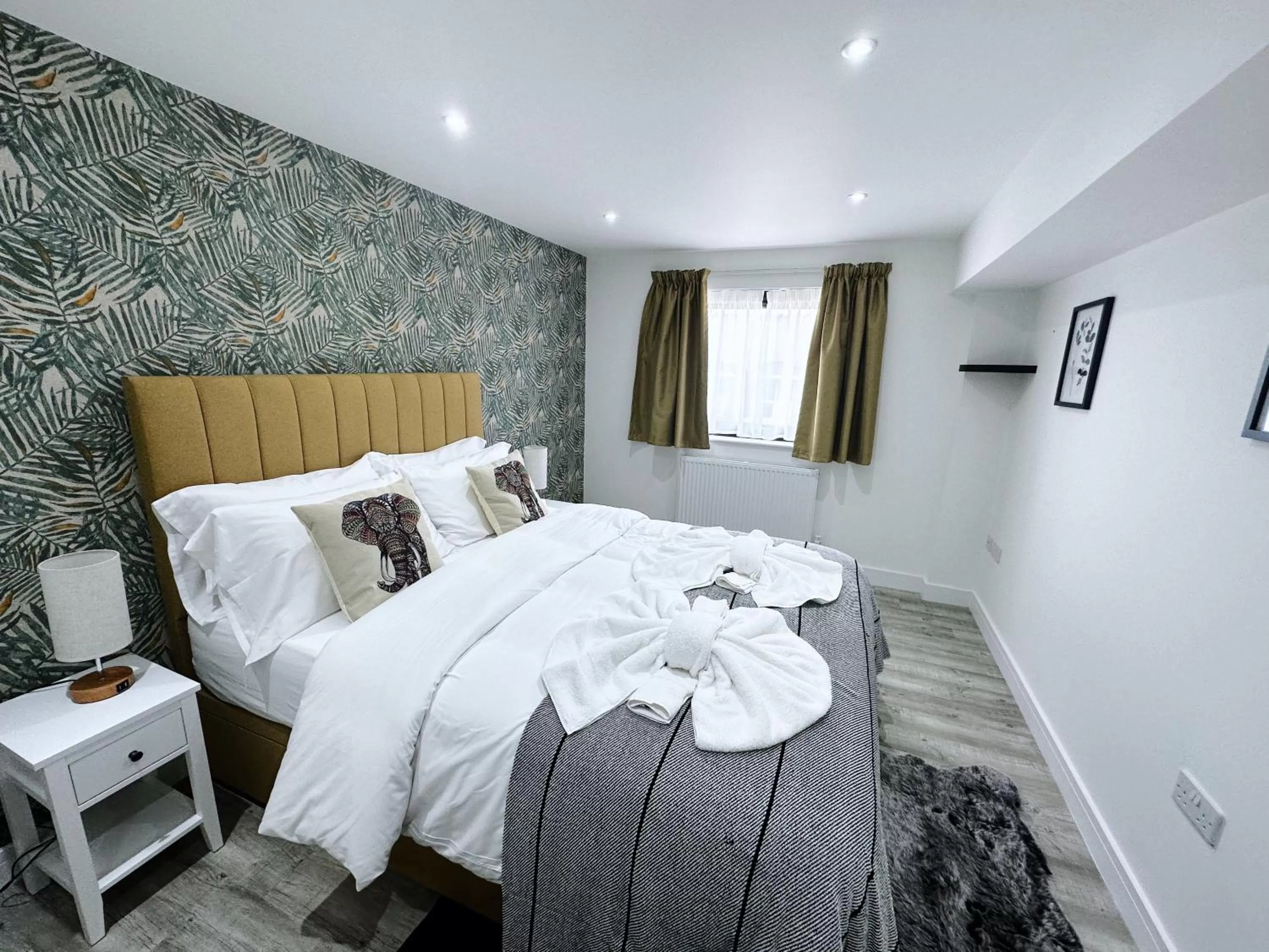 Bed in The Atlantis - Tower Apartments