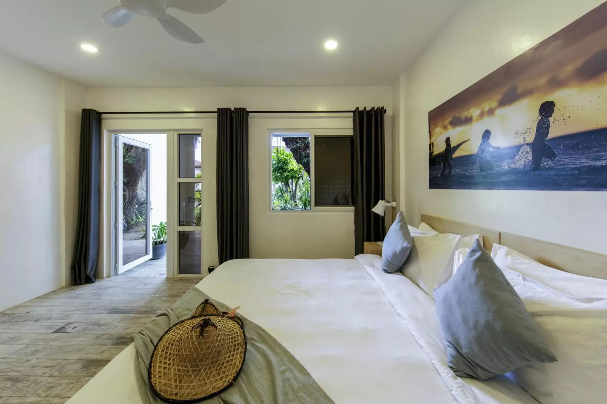 Bed in Ocean Vida Beach and Dive Resort Bed in Ocean Vida Beach and Dive Resort