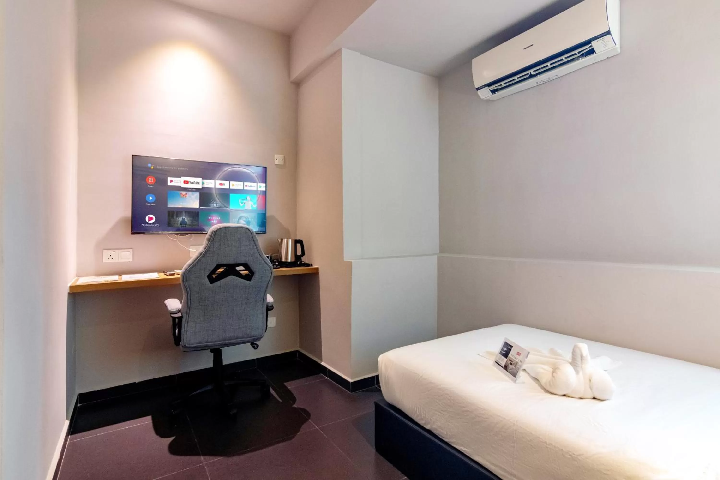 Bed in Ink Hotel by ALV