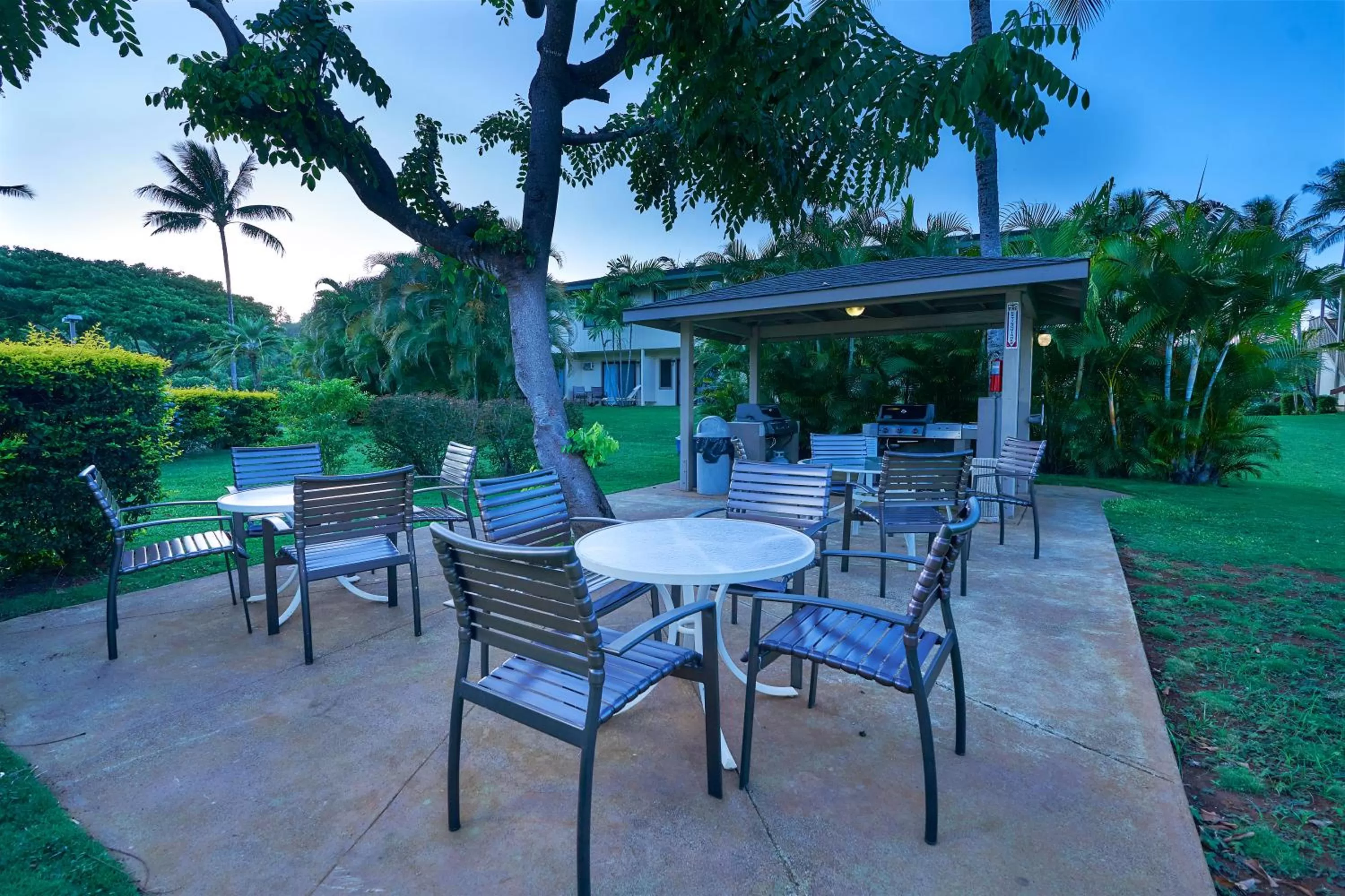 BBQ facilities in The Kauai Inn