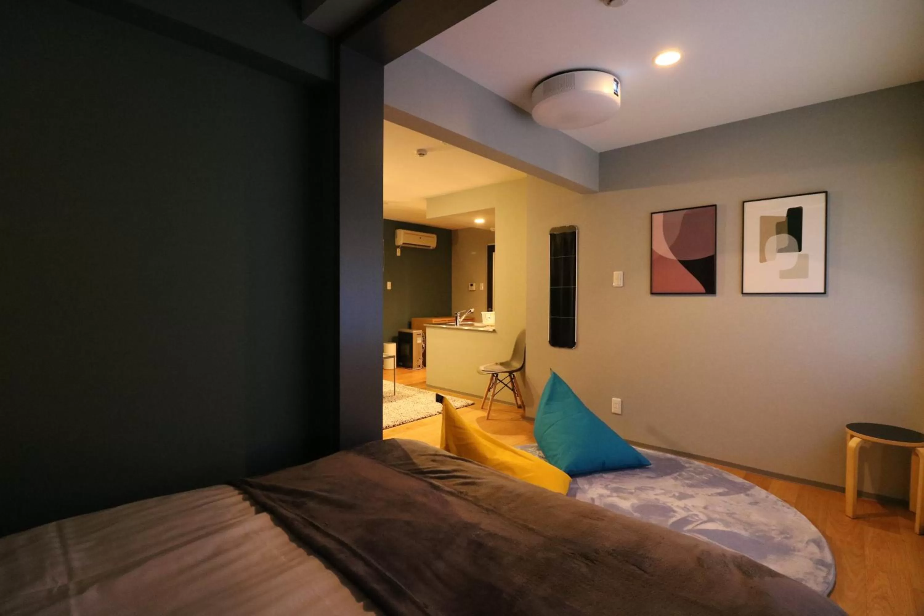 Bed in Glass Shiseikan