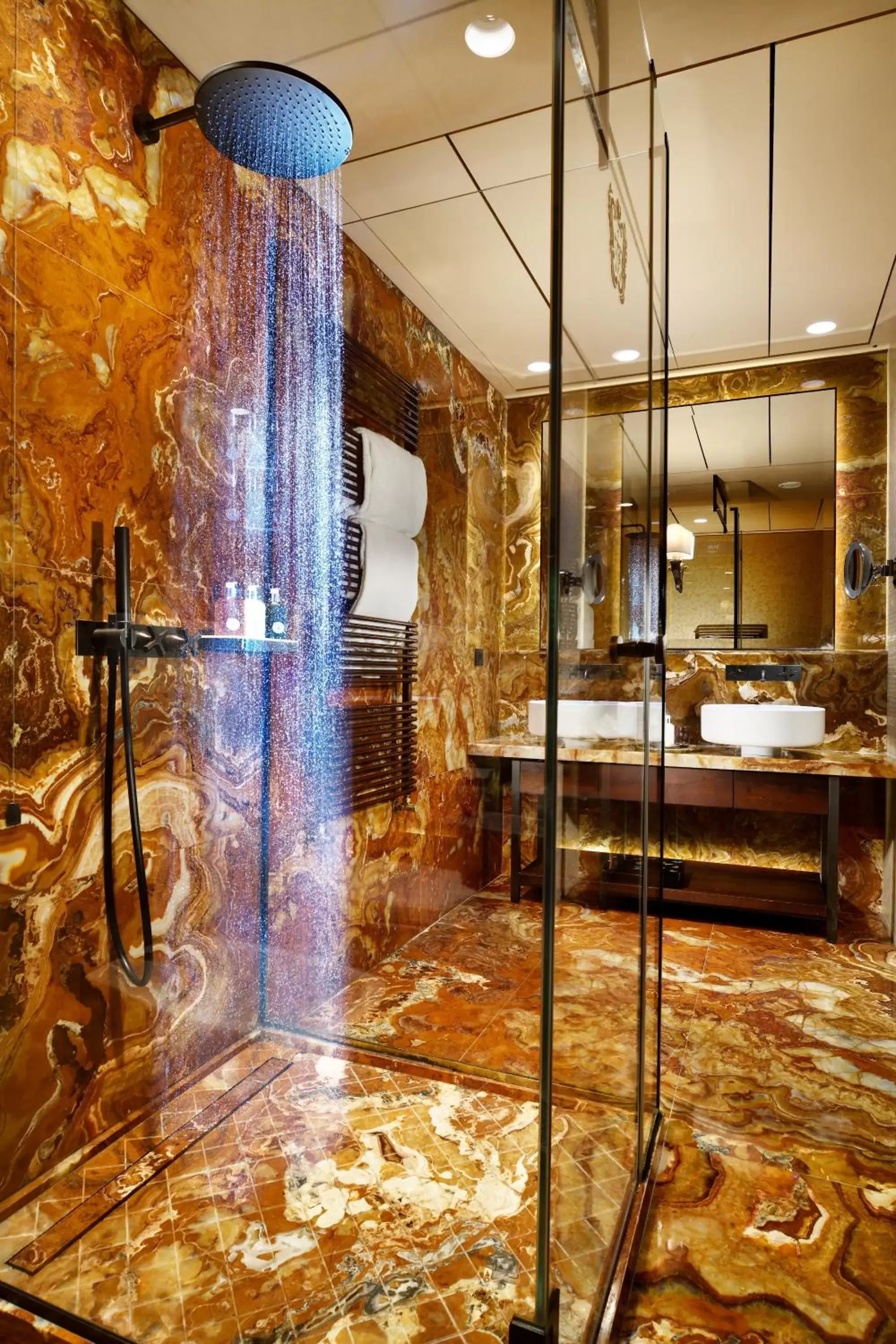 Shower in Palazzo Venart Luxury Hotel
