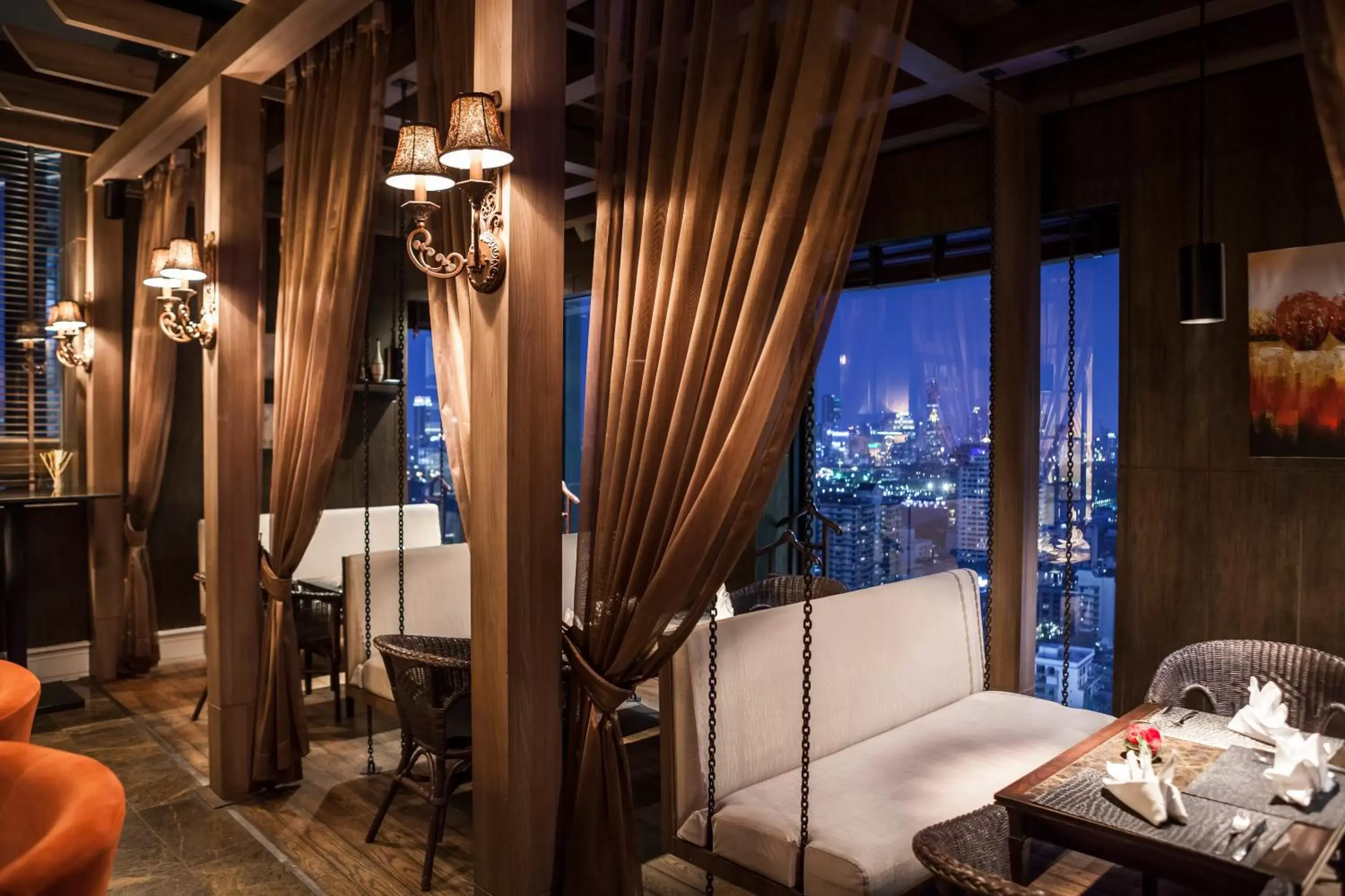 Restaurant/places to eat, Seating Area in The Continent Boutique Hotel Bangkok Sukhumvit by Compass Hospitality