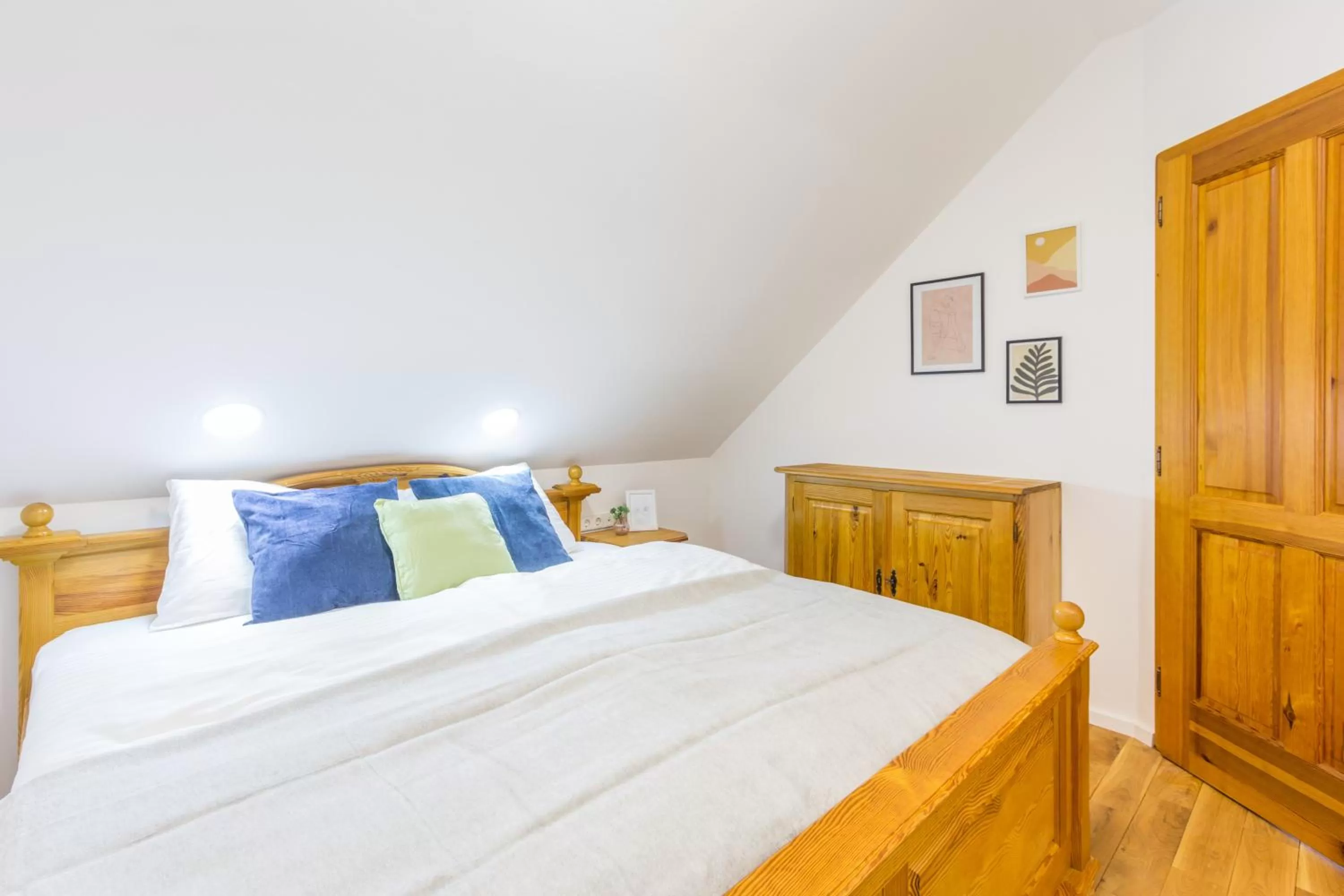 Apartment with Balcony in Vilaraj