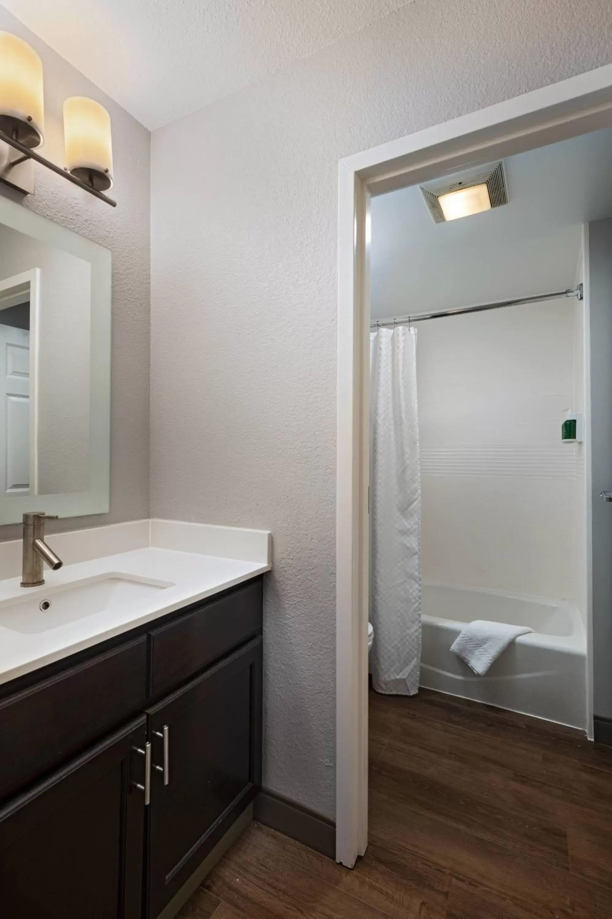 Bathroom in TownePlace Suites by Marriott Baton Rouge South