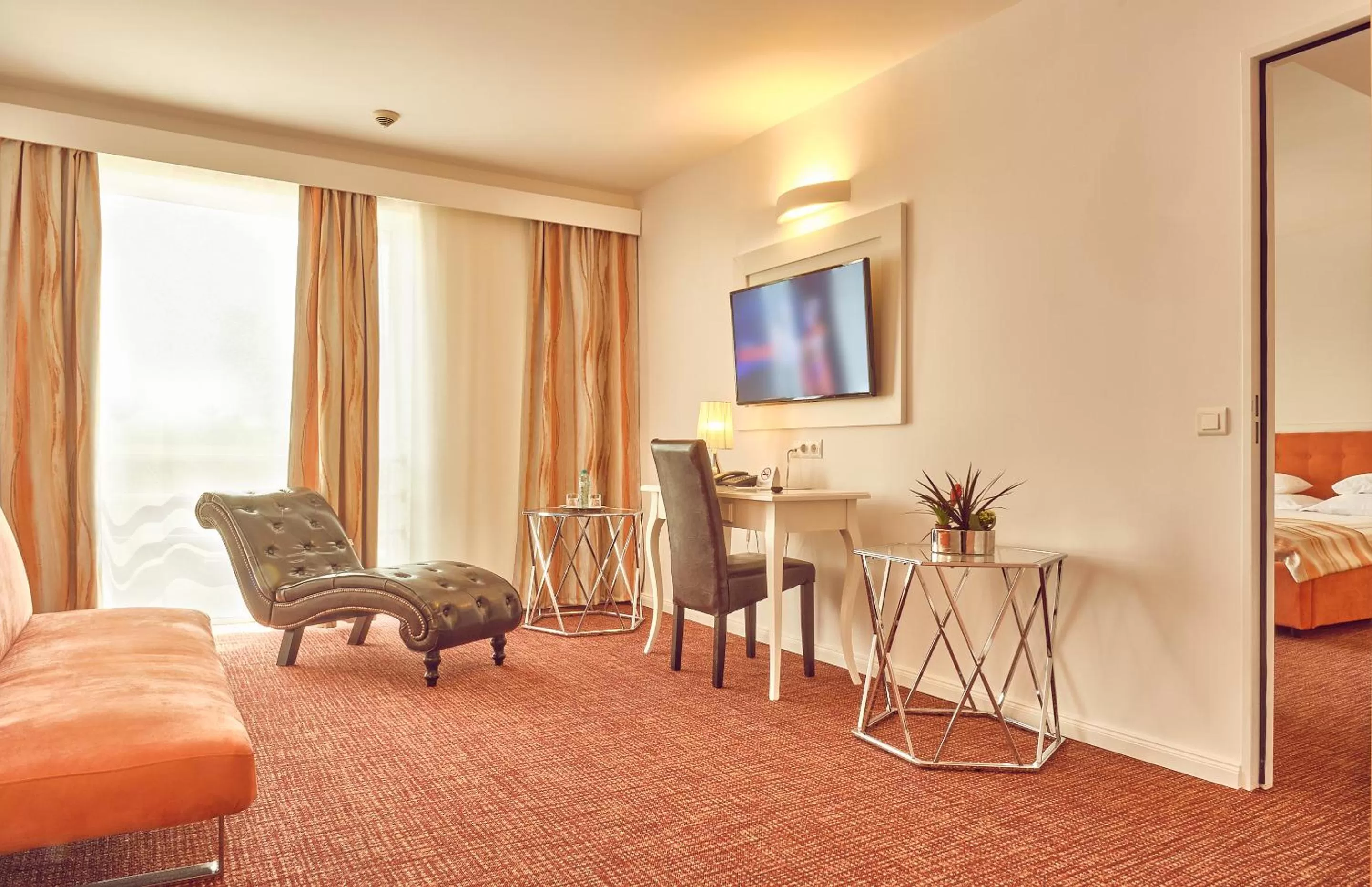 TV and multimedia, Bed in Continental Forum Bucuresti Palatul Parlamentului