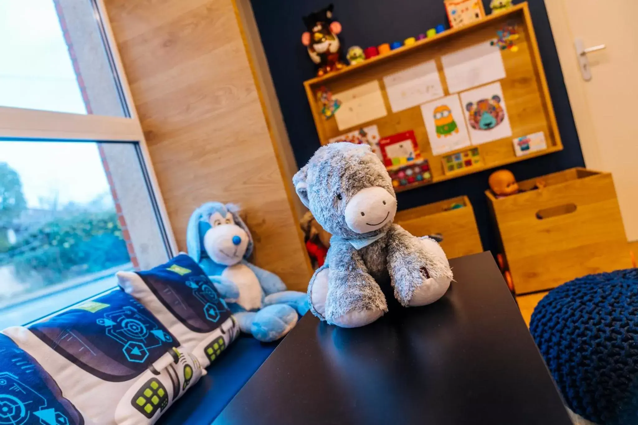 children in ibis Styles Toulouse Lavaur