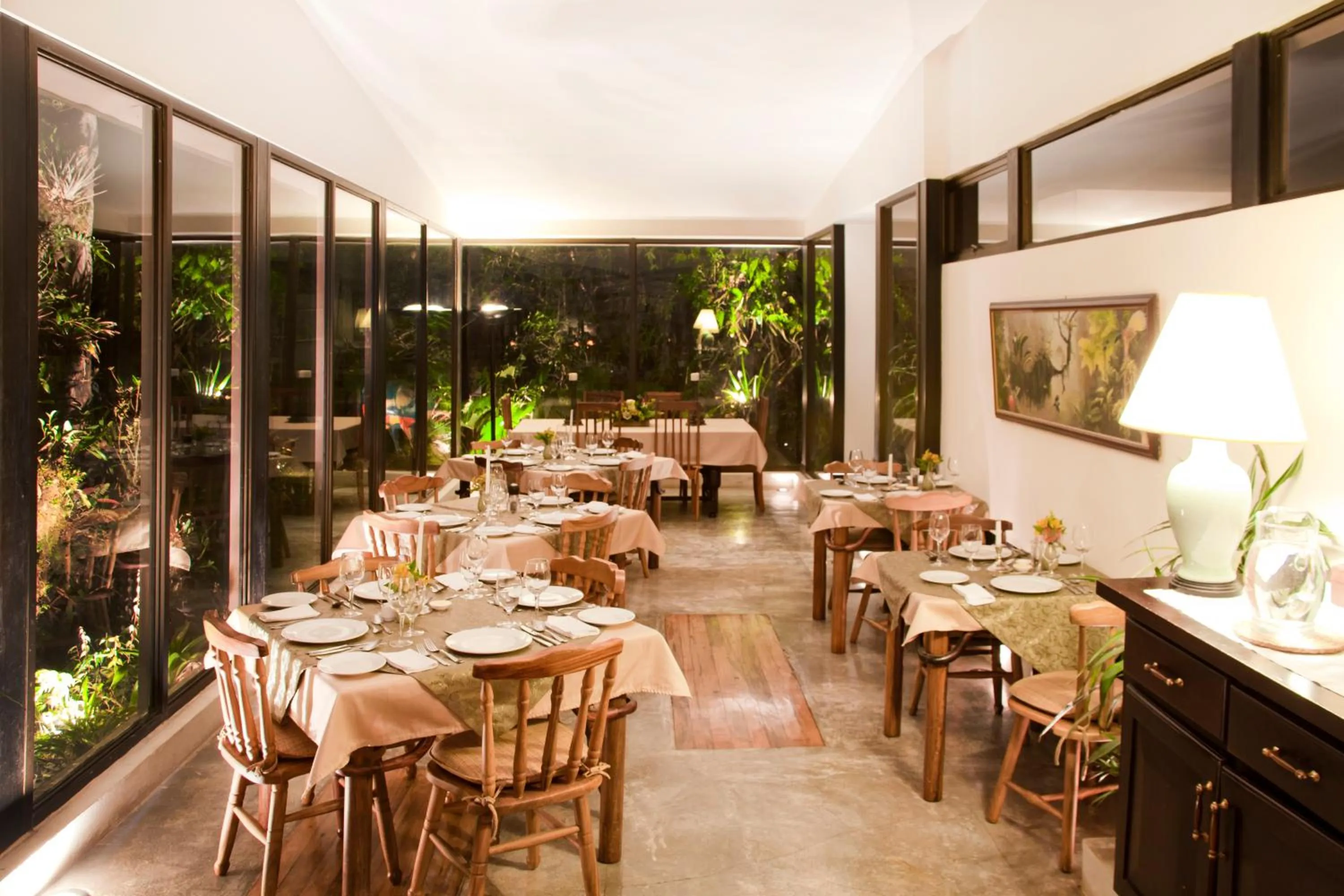 Restaurant/places to eat in Poas Volcano Lodge