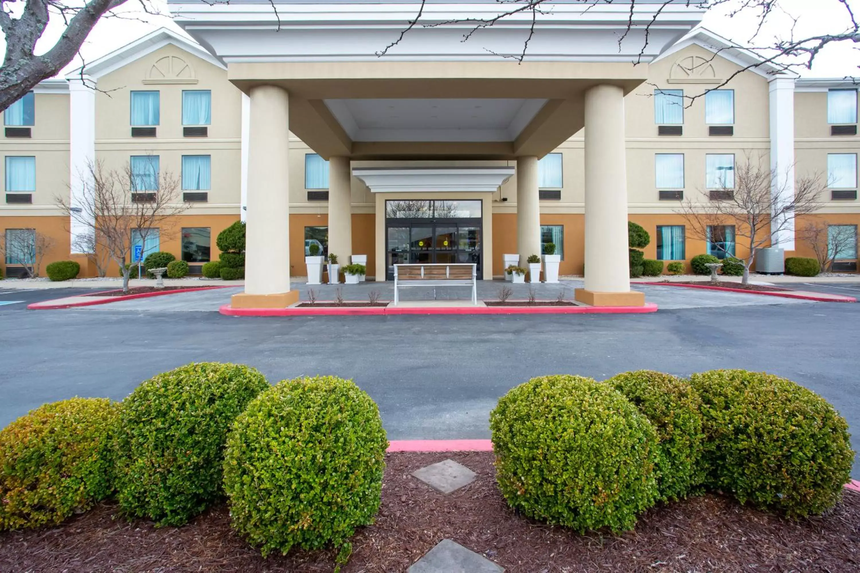 Property building in Holiday Inn Express Lexington Southwest Nicholasville, an IHG Hotel