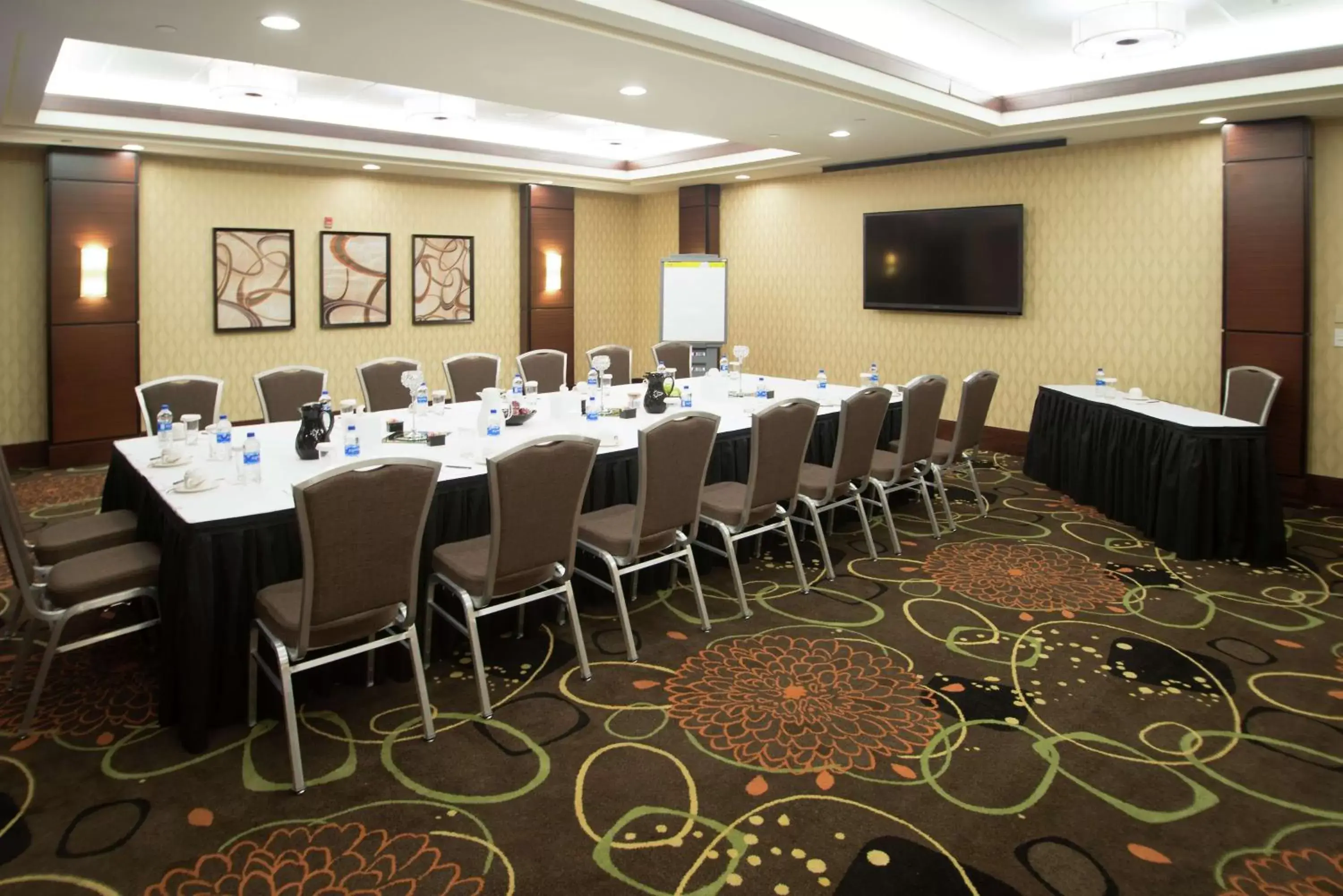 Meeting/conference room in Embassy Suites by Hilton Fayetteville Fort Bragg