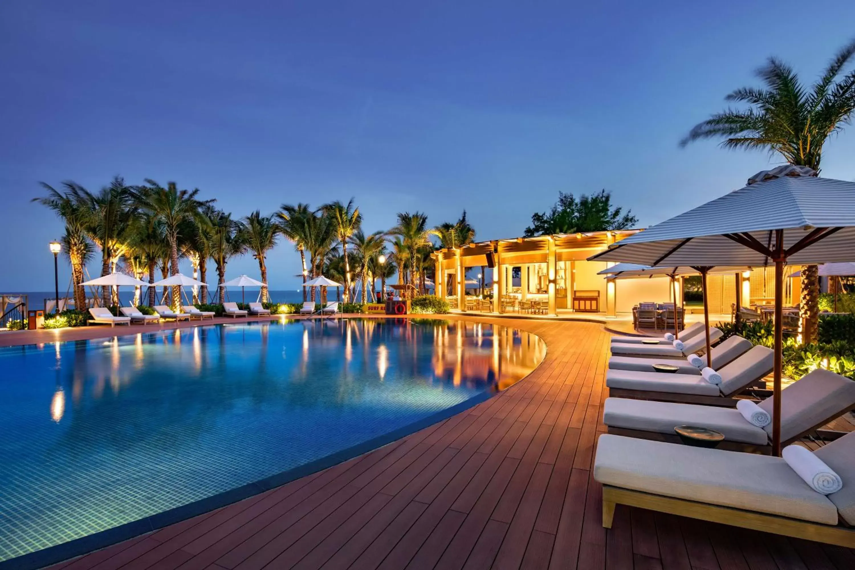 Lounge or bar, Swimming Pool in Radisson Resort Phan Thiet