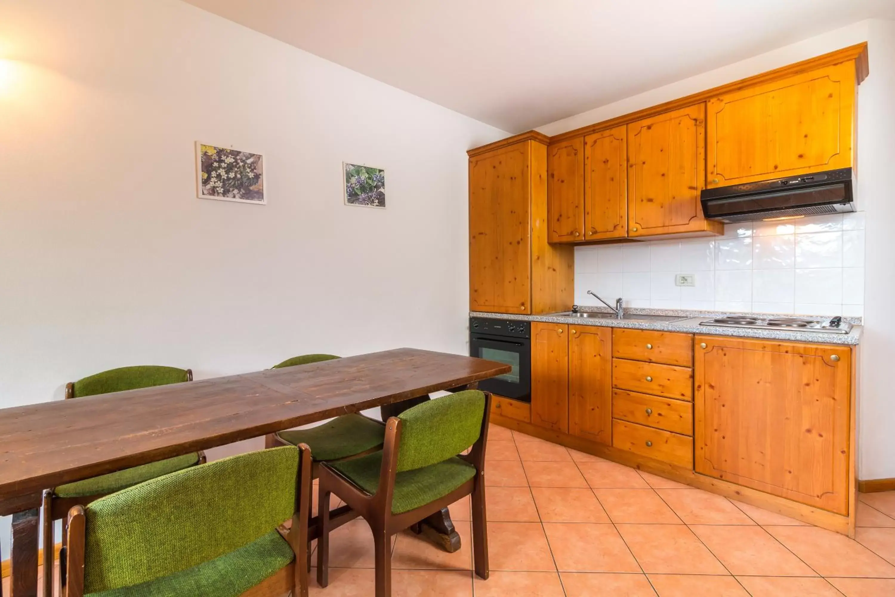 Kitchen or kitchenette, Kitchen/Kitchenette in Hotel Bonapace ***S