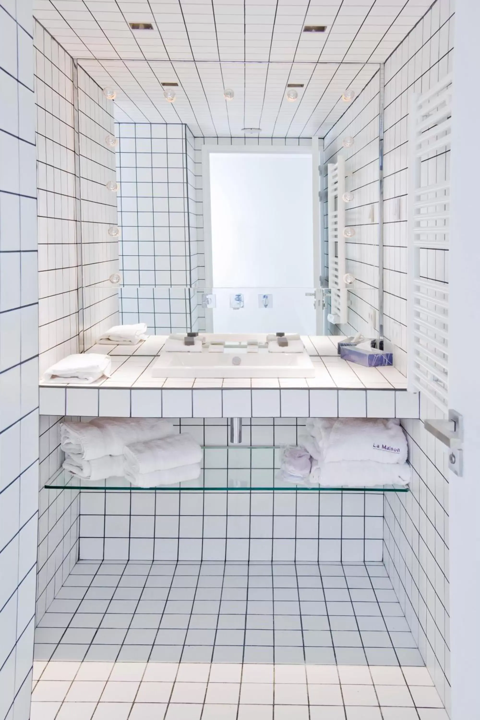 Bathroom in La Maison Champs Elysées