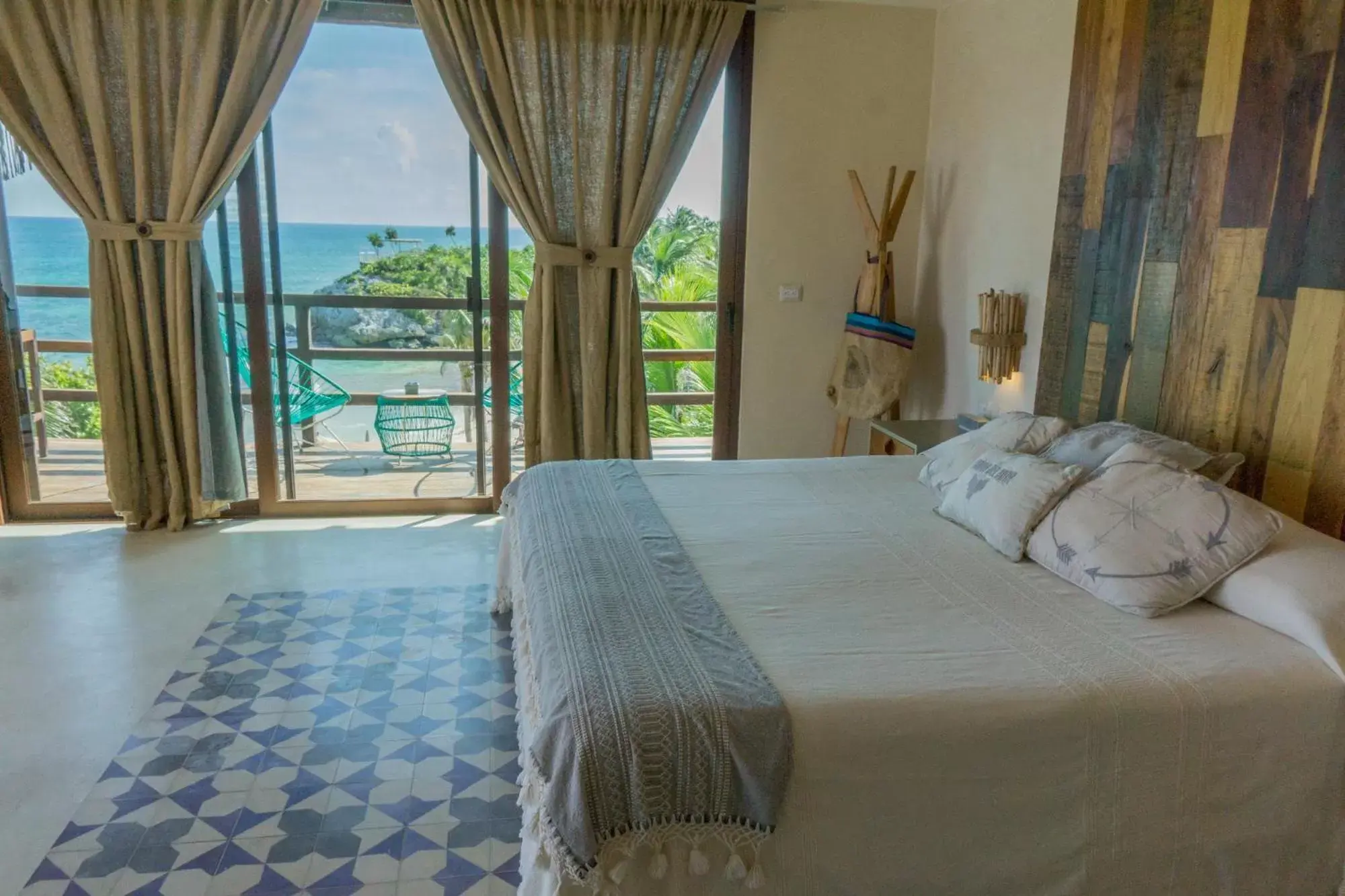 Sea view, Bed in Maria Del Mar Tulum - Adults Only