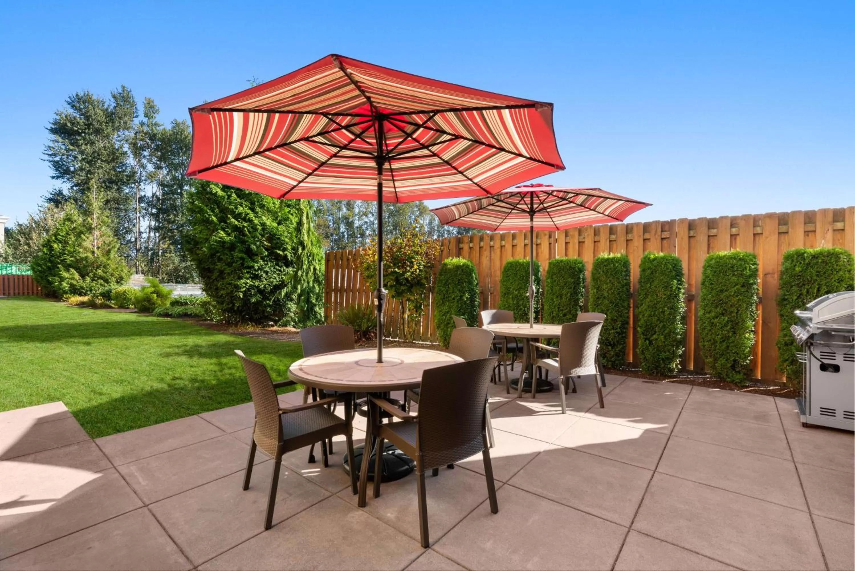 Patio in Hampton Inn & Suites Burlington