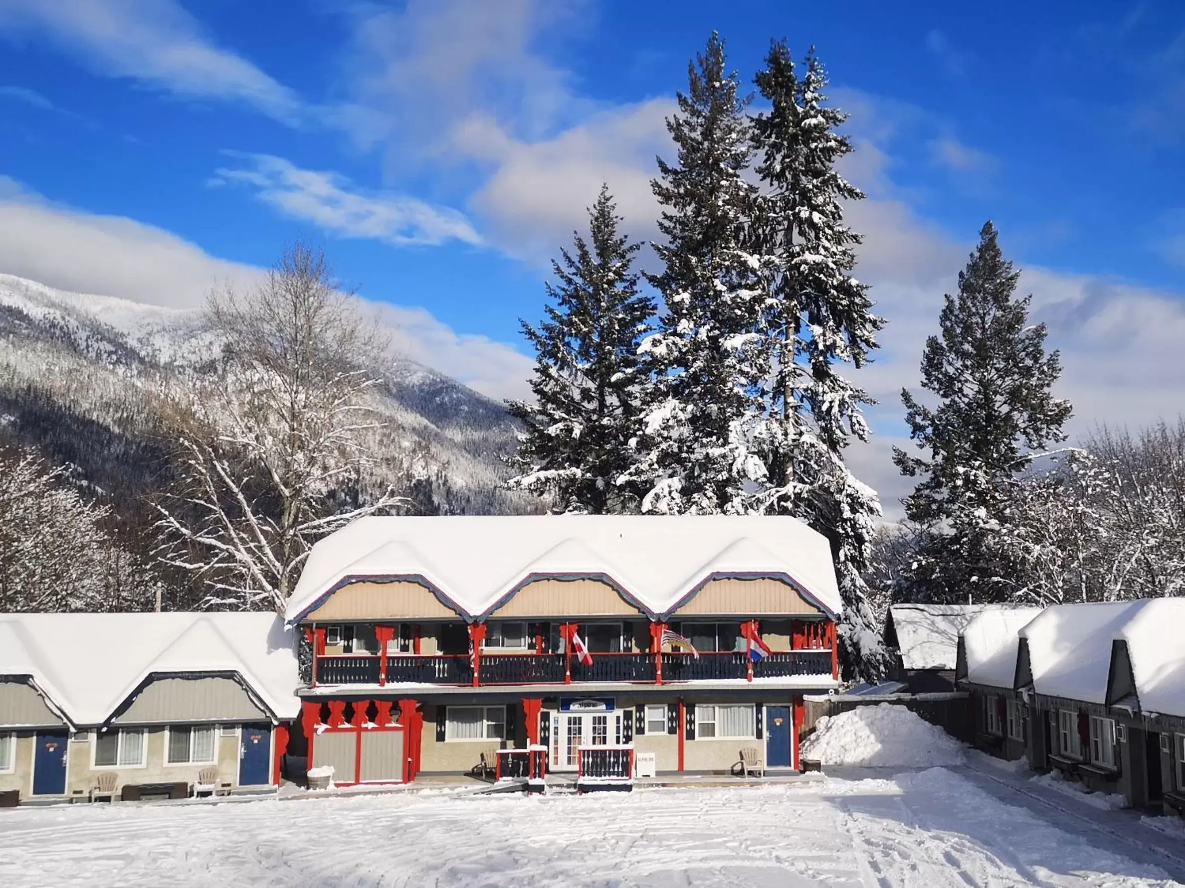 Facade/entrance, Winter in Alpine Inn & Suites