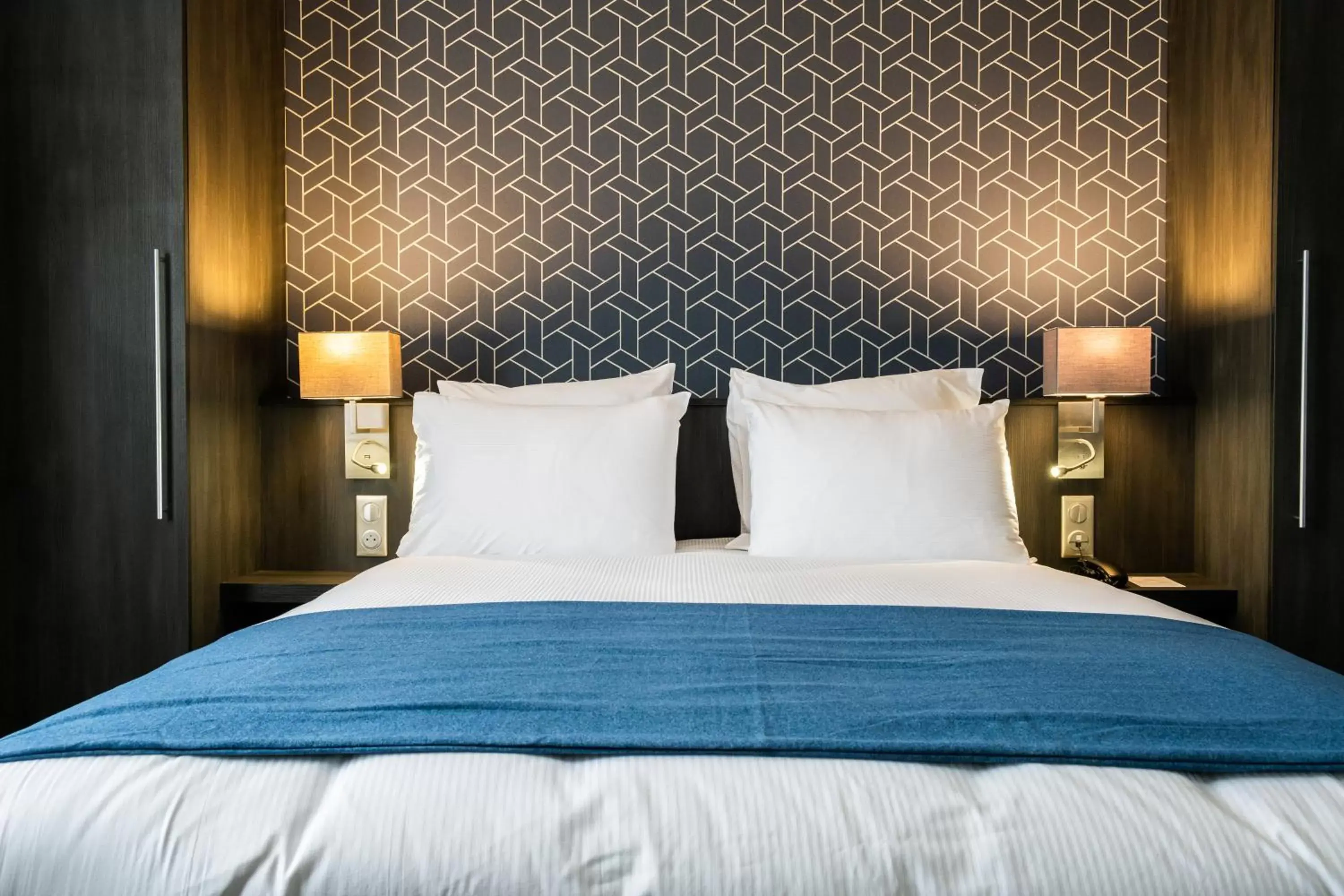 Bed in Best Western Plus Le Canard sur le Toit Bed in Best Western Plus Le Canard sur le Toit