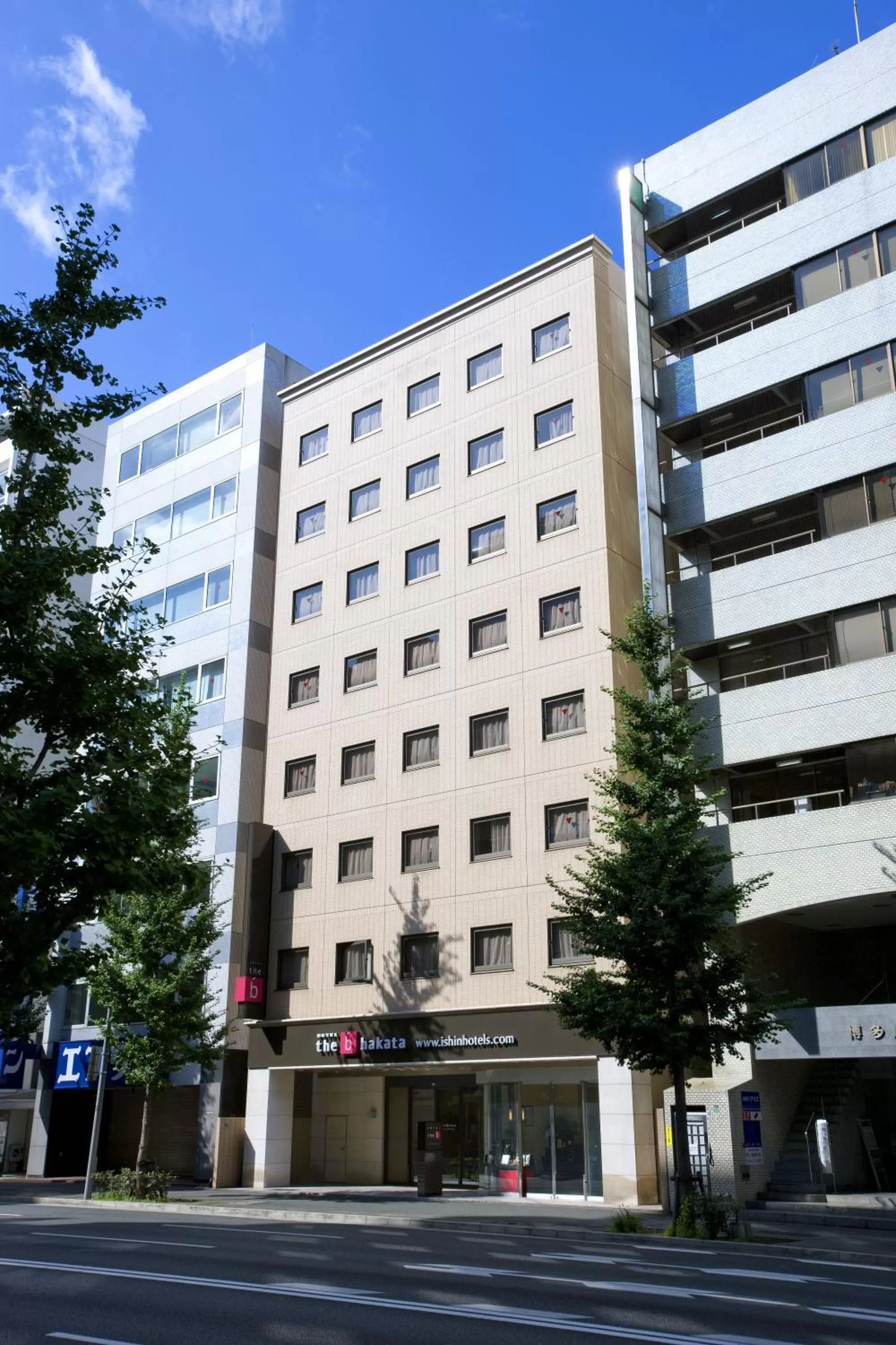 Property building in the b hakata
