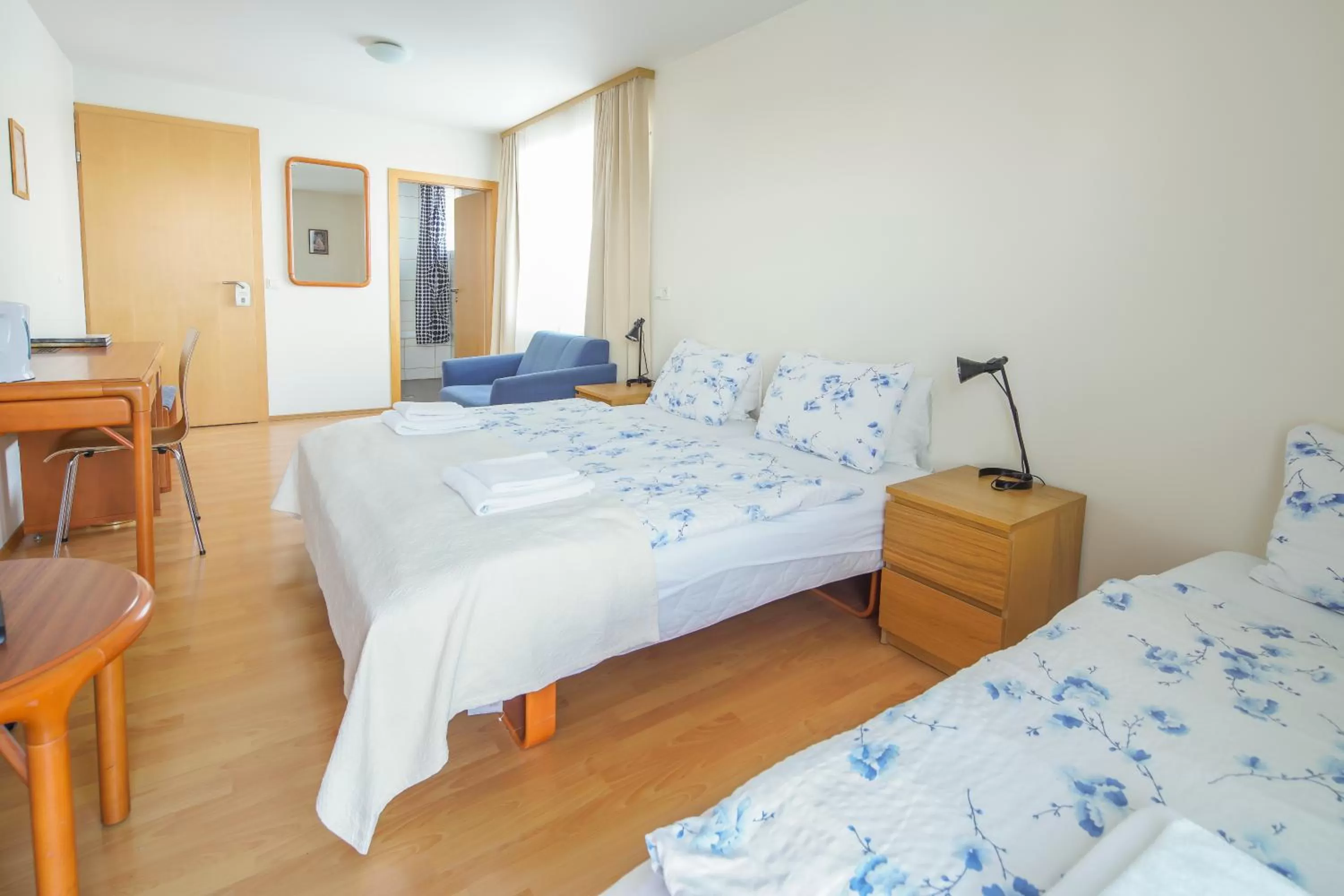 Photo of the whole room, Bed in Hotel Laxnes