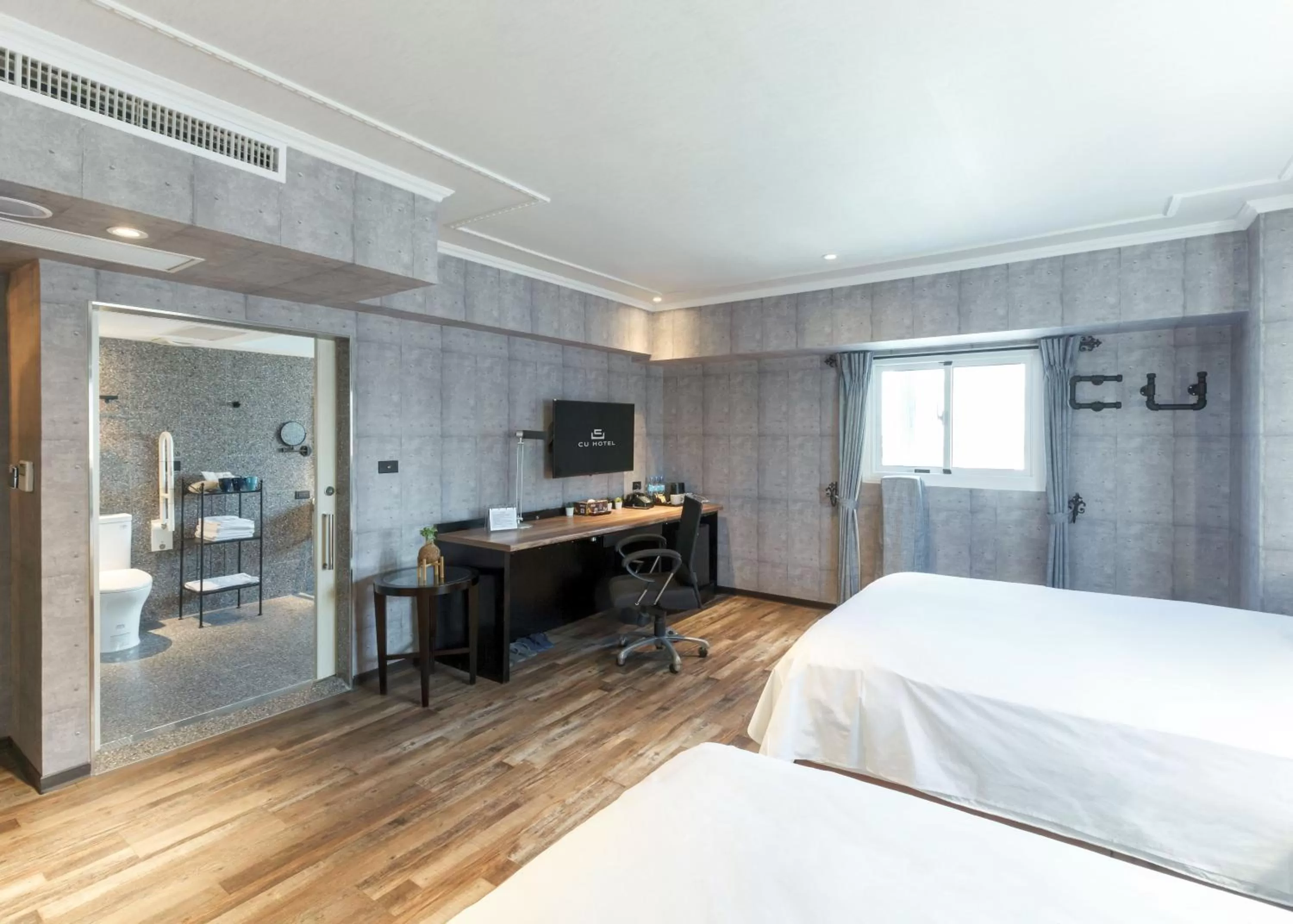 Photo of the whole room, Bed in CU Hotel Kaohsiung