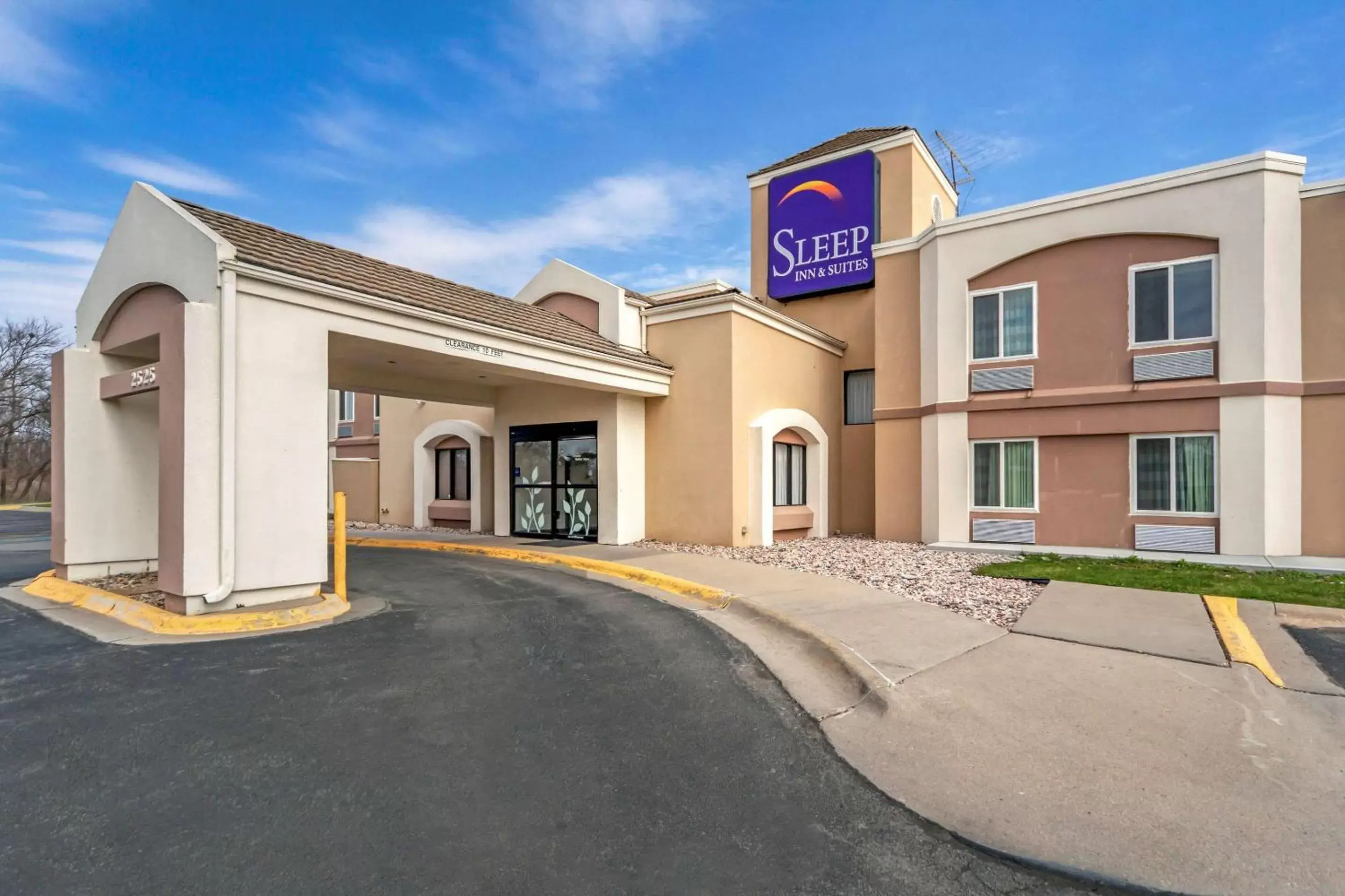 Property building in Sleep Inn & Suites Omaha Airport