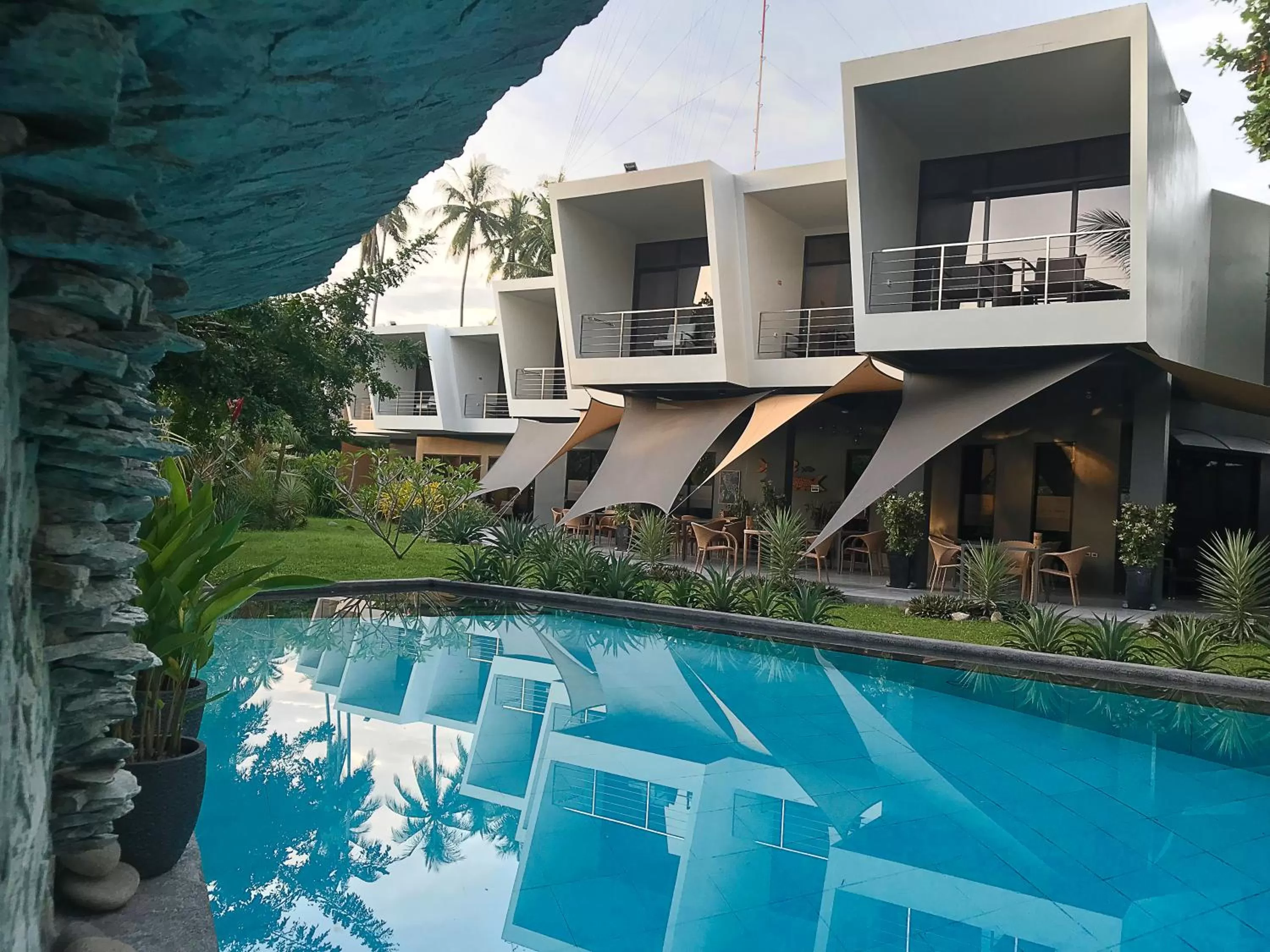 Property building in Mahi Mahi Dive Resort