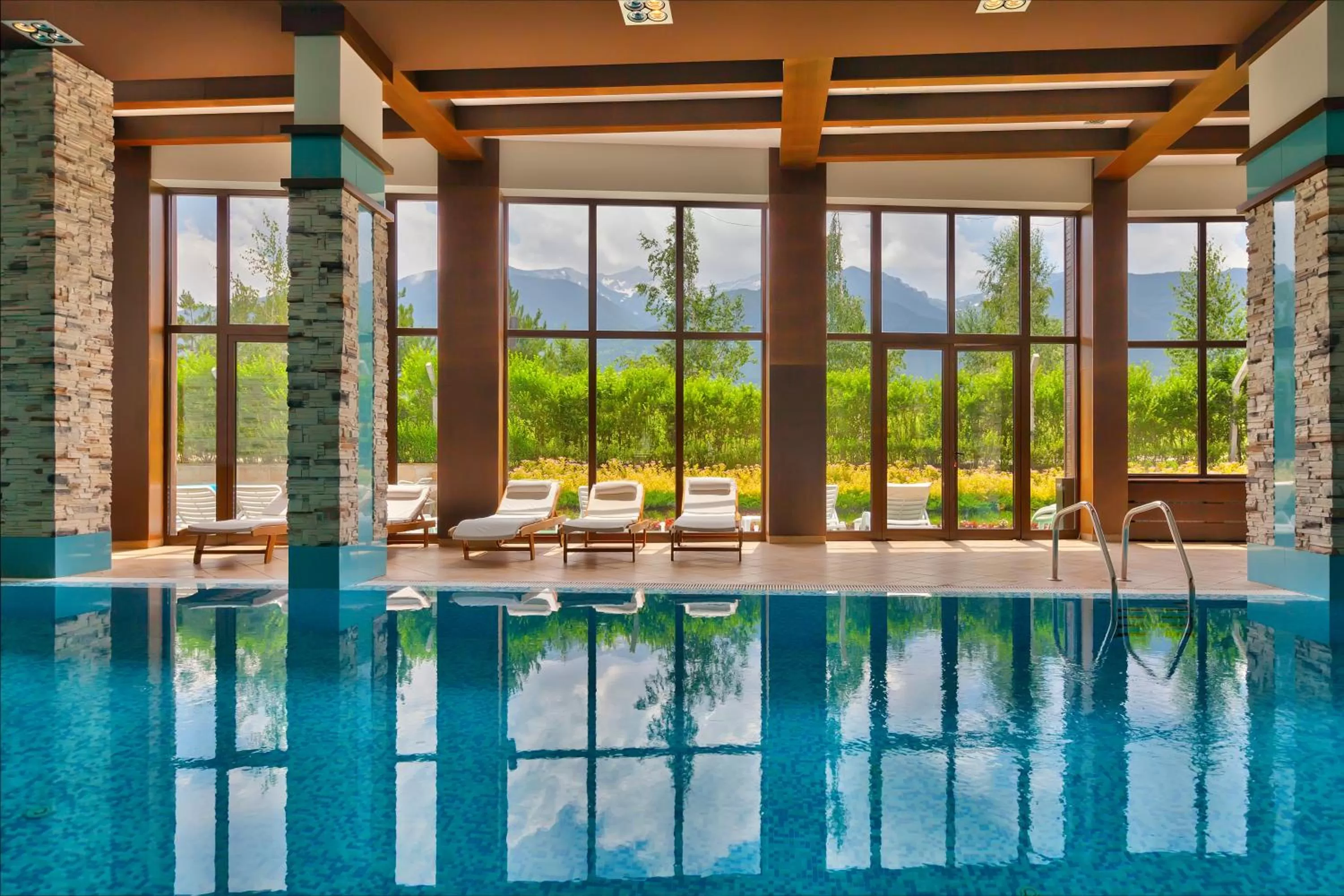 Swimming pool in Terra Hotel