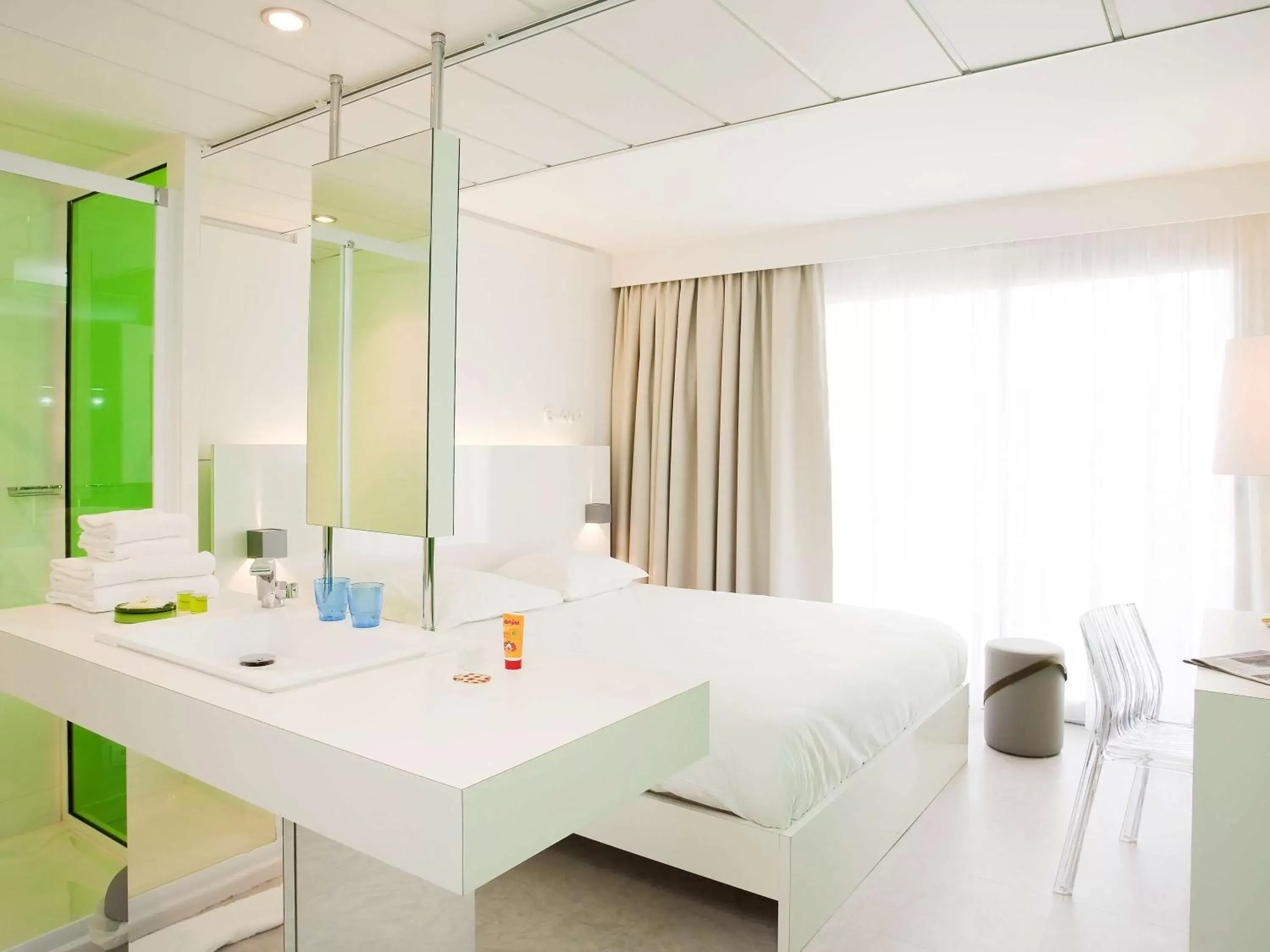 Photo of the whole room, Bathroom in Ibis Styles Menton Centre