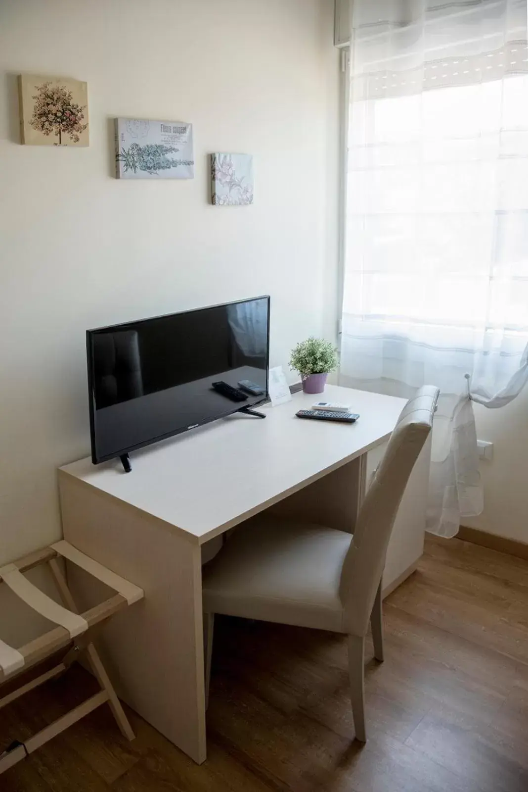 TV/Entertainment Center in Treviso Rooms