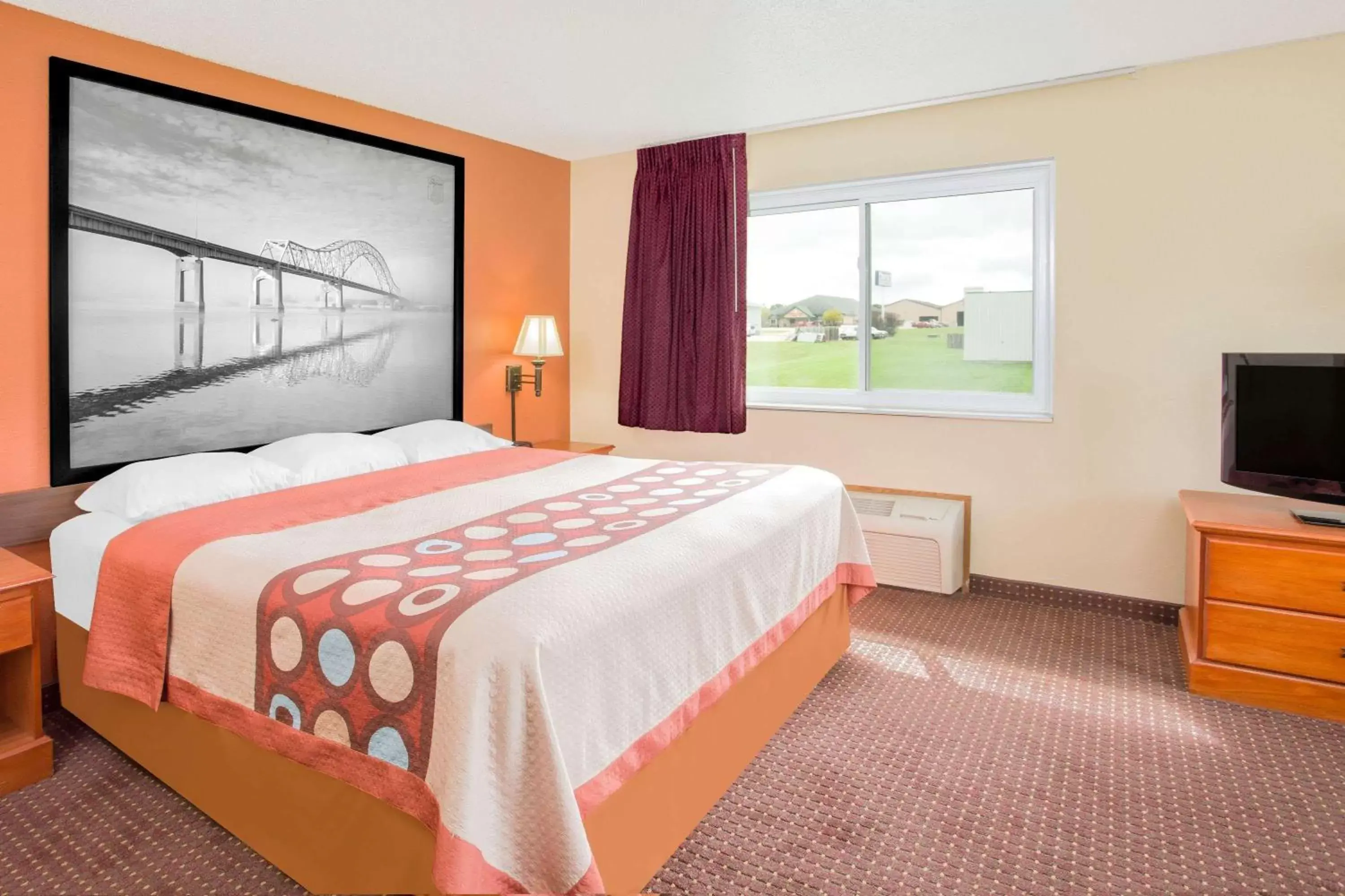 Photo of the whole room, Bed in Super 8 by Wyndham Waverly