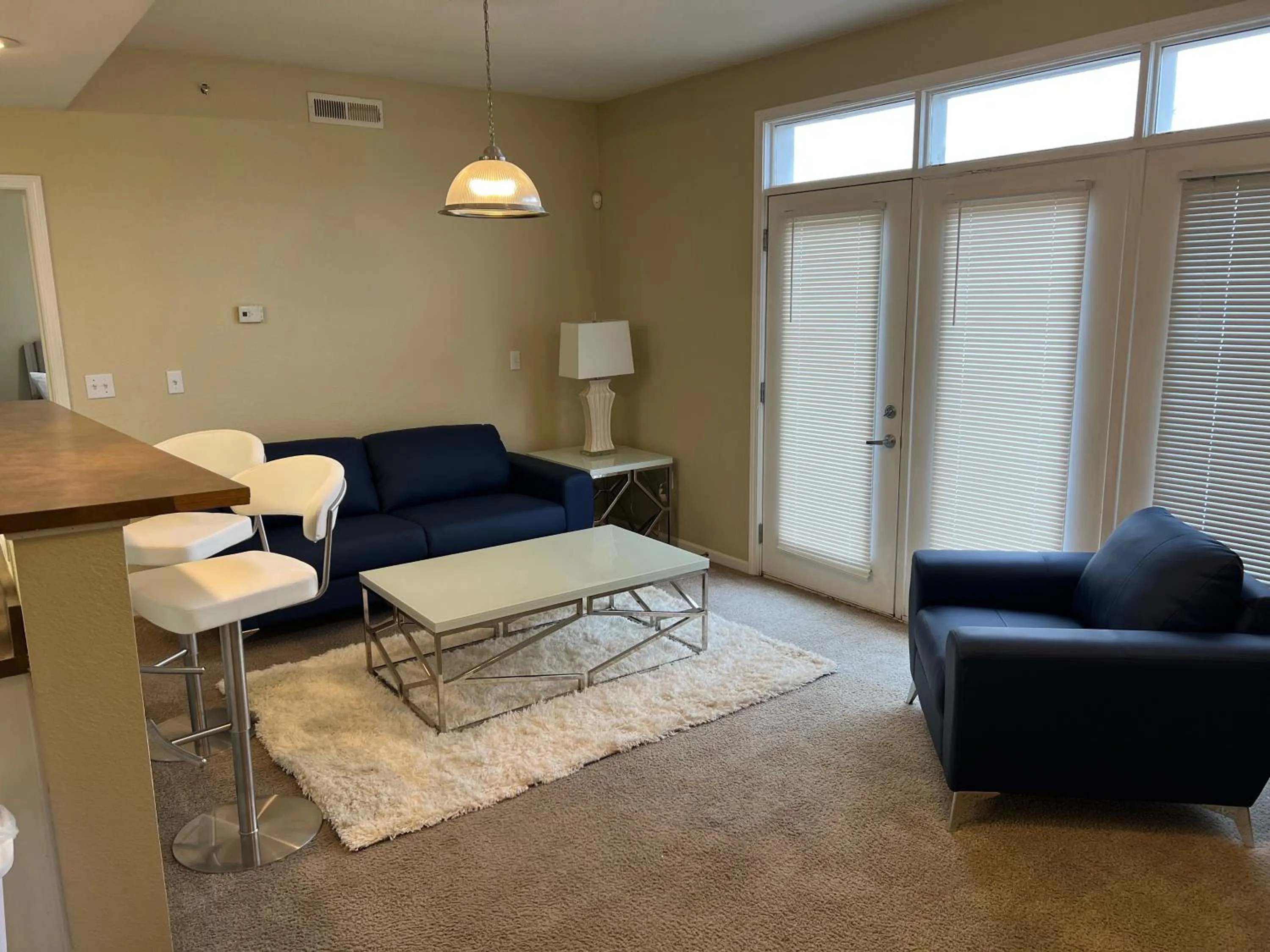 Living room in WASHBURN HOTEL SUITES