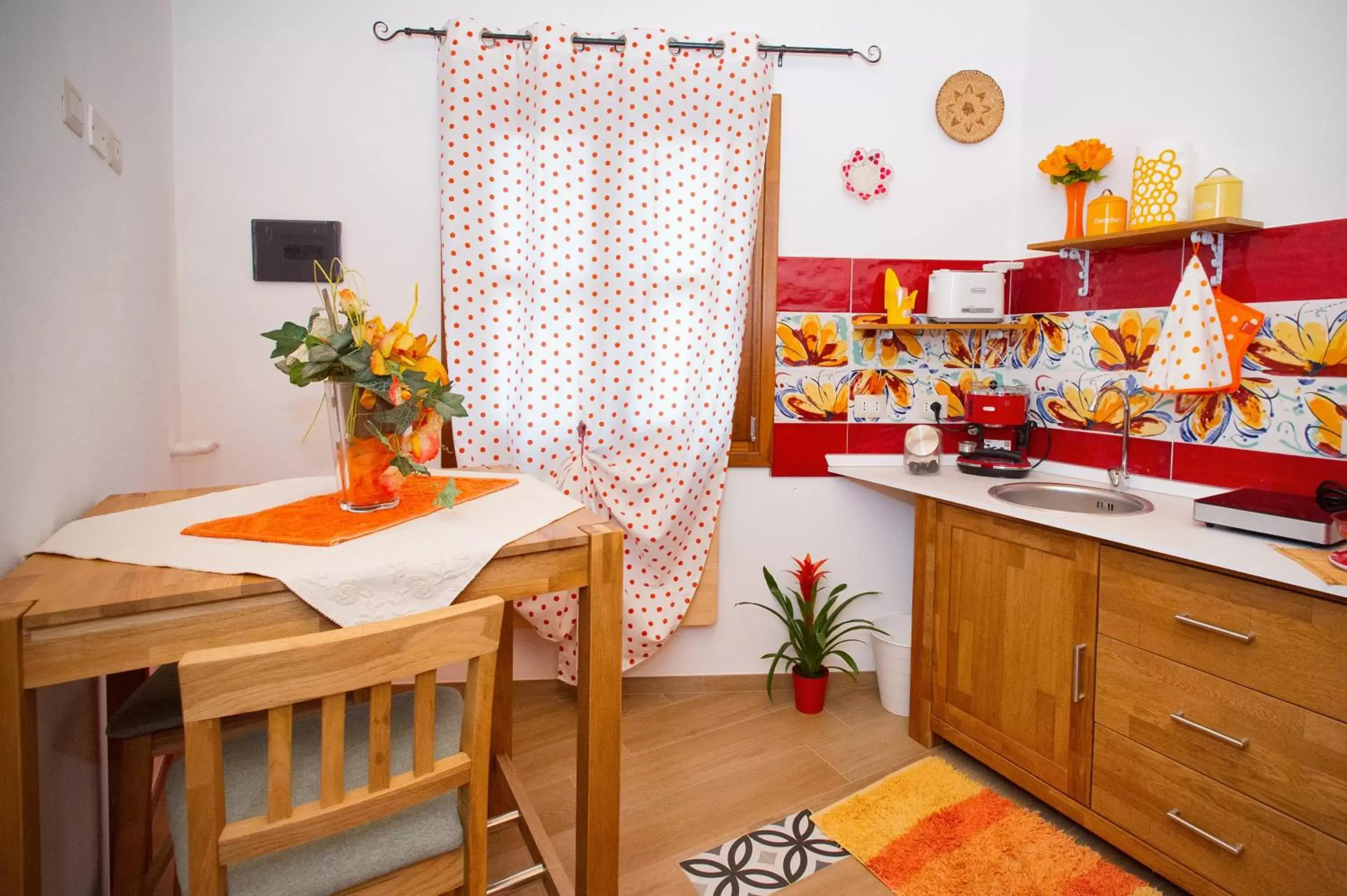 Kitchen/Kitchenette in Holiday Room Sa Tebia