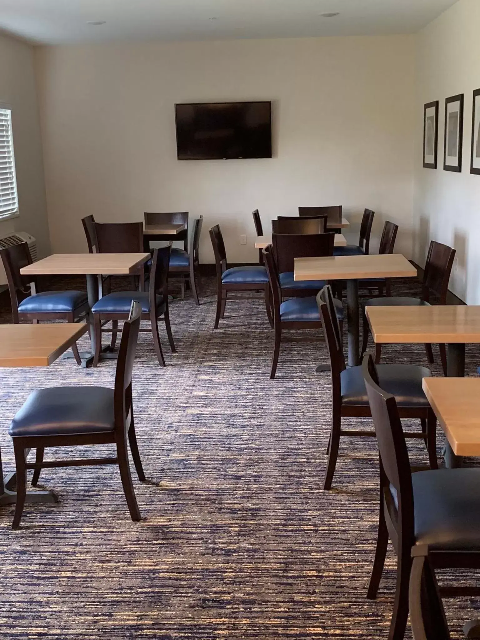 Restaurant/places to eat in Little Crow Resort & Conference, Trademark by Wyndham Restaurant/places to eat in Little Crow Resort & Conference, Trademark by Wyndham