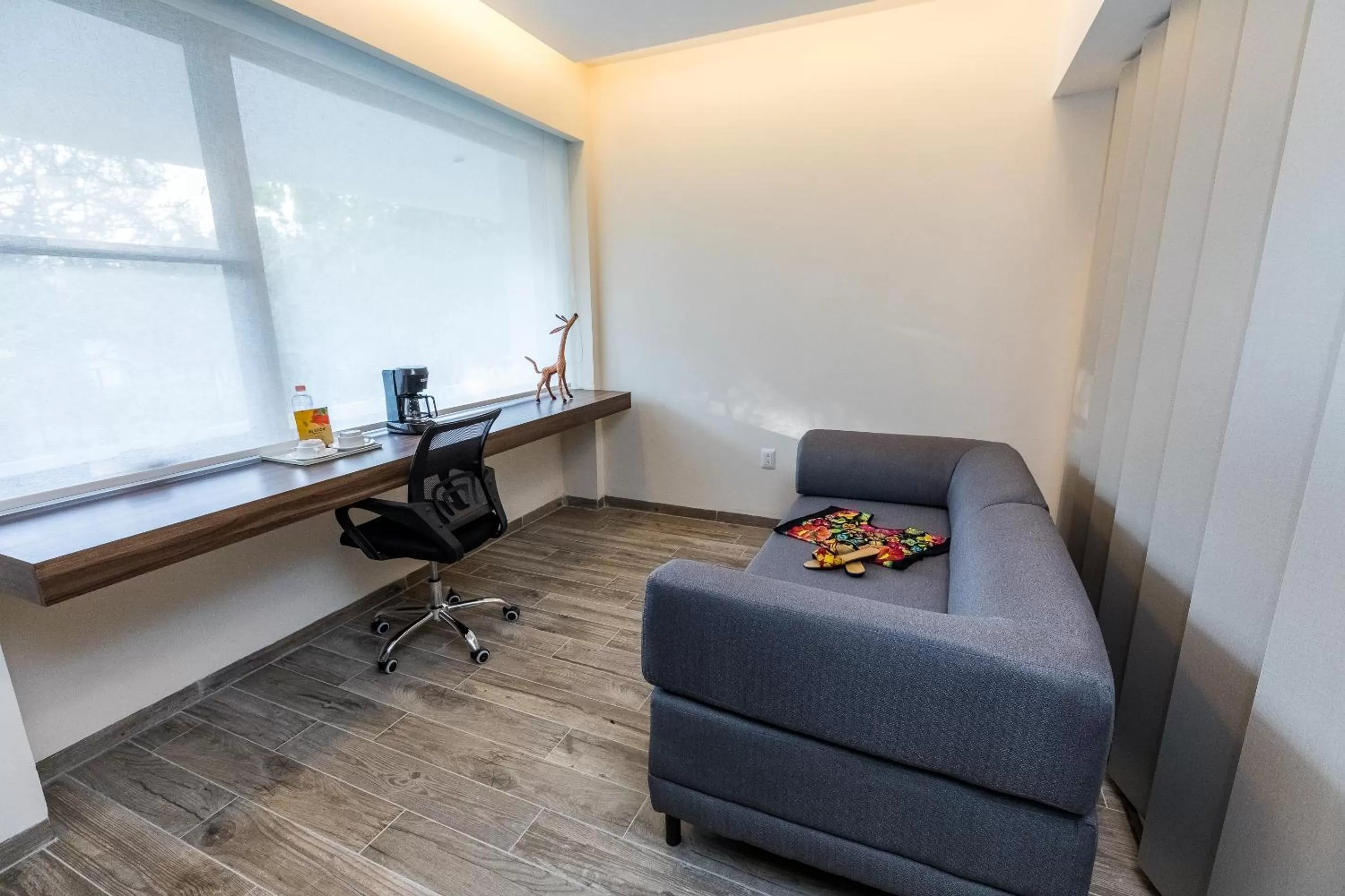 Seating area in Mision De Los Angeles