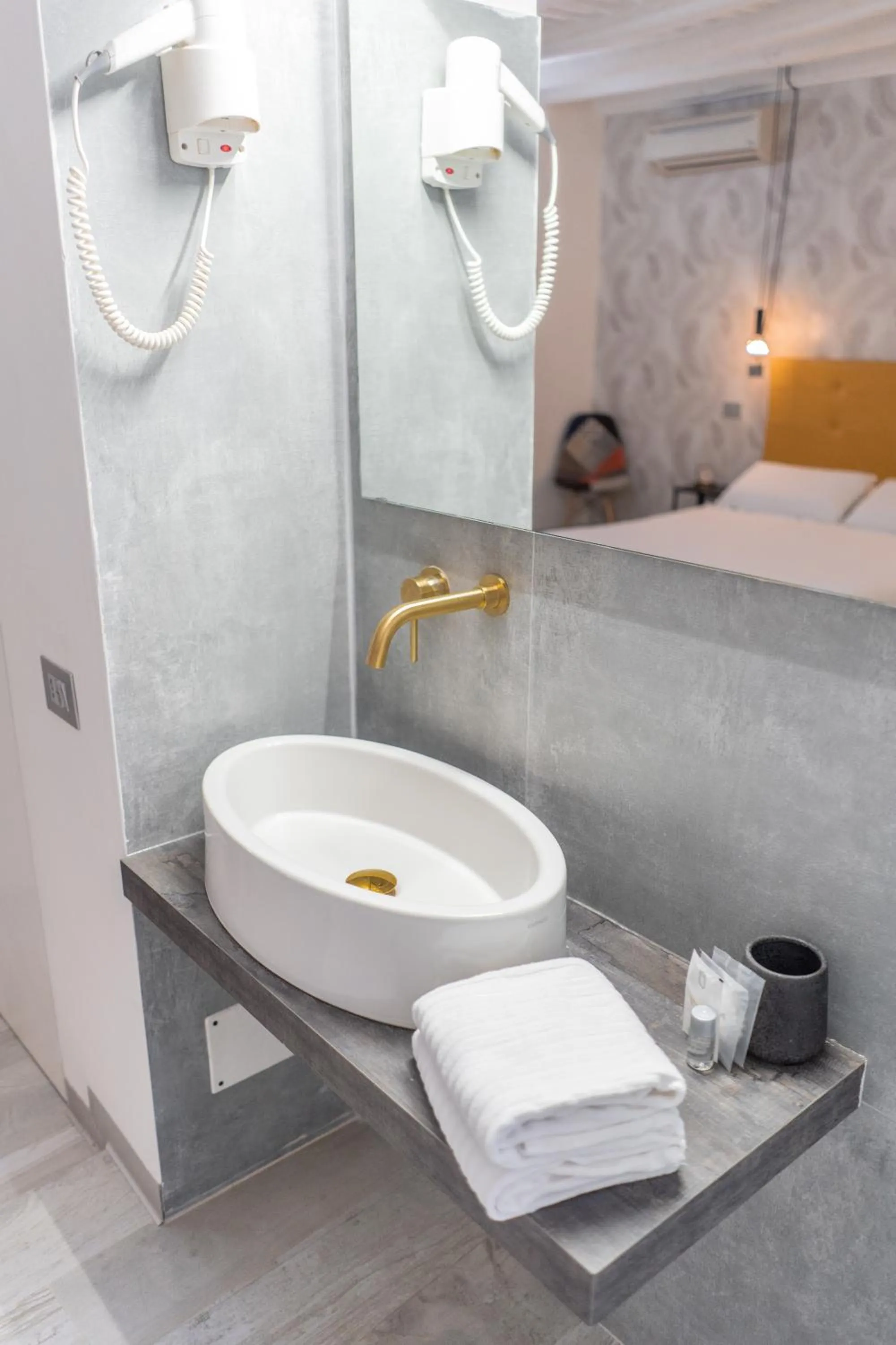 Bedroom in iRooms - Spanish Steps