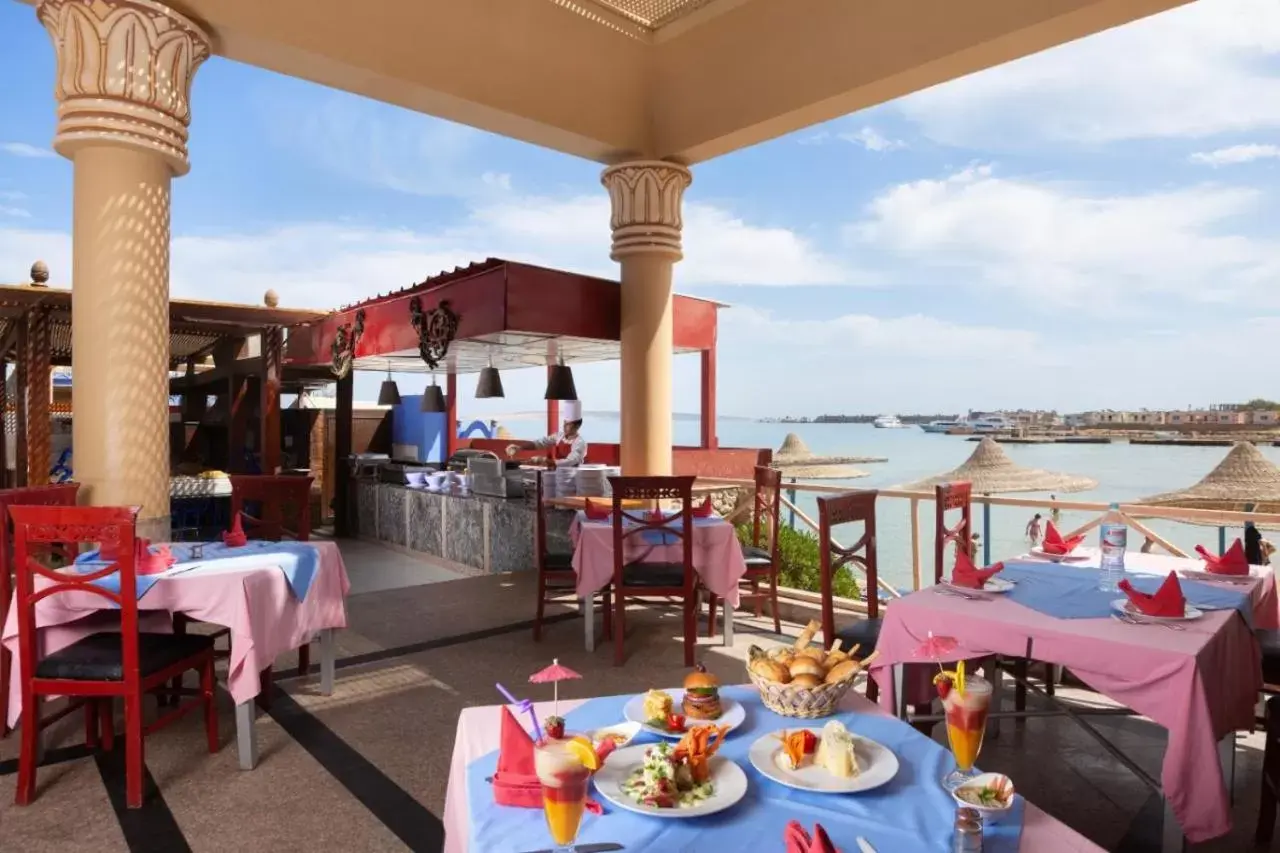 Restaurant/Places to Eat in Sphinx Aqua Park Beach Resort