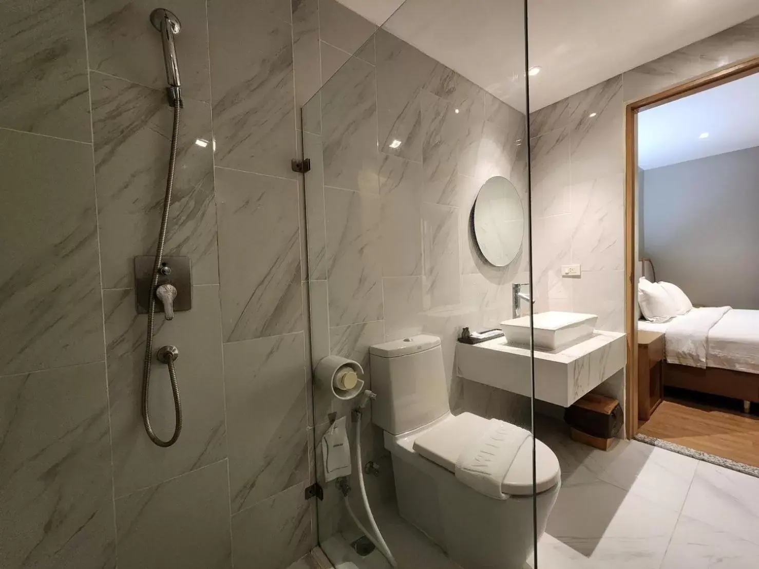 Toilet, Bathroom in Brighton Hotel