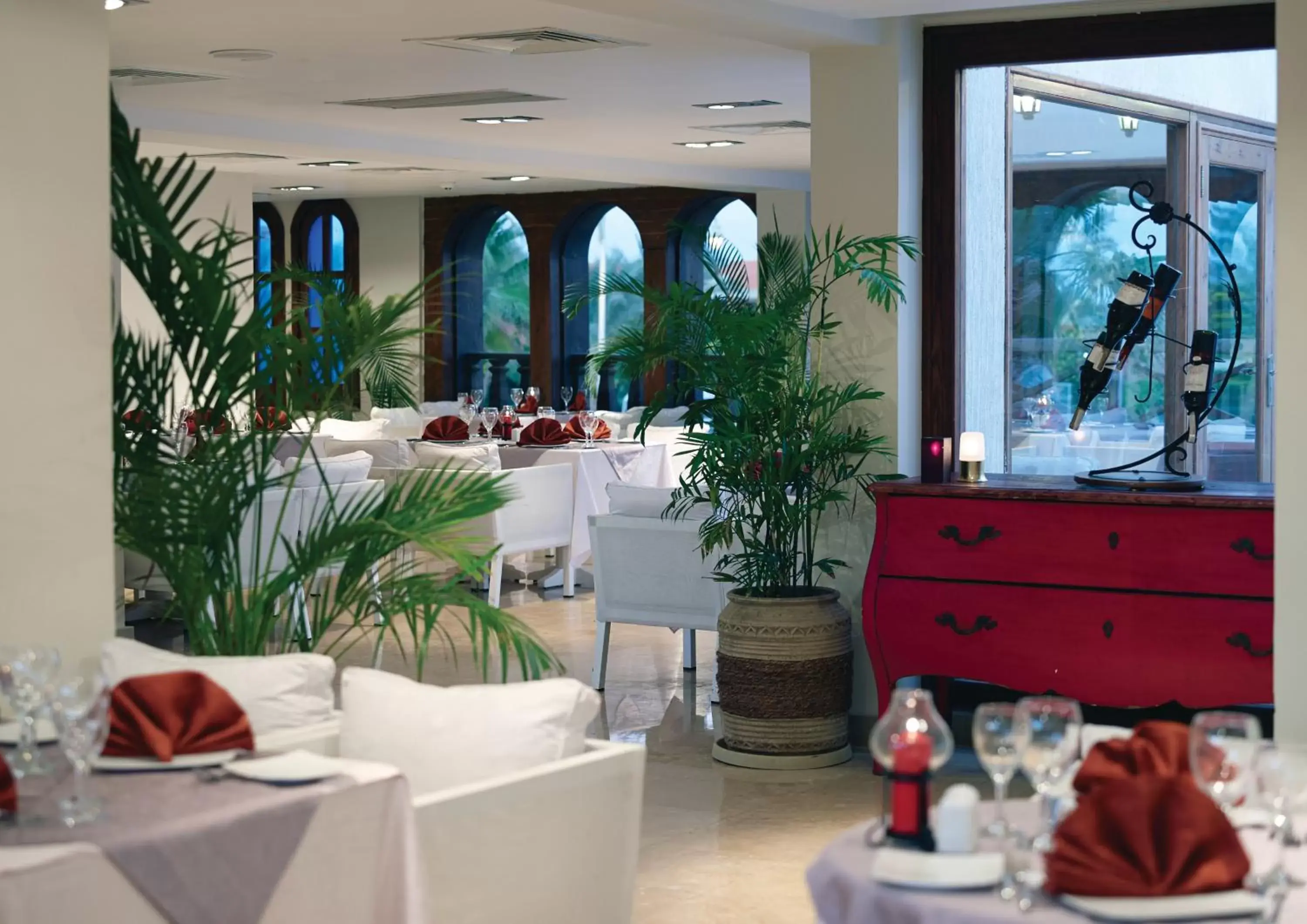 Restaurant/Places to Eat in Coral Sea Aqua Club Resort