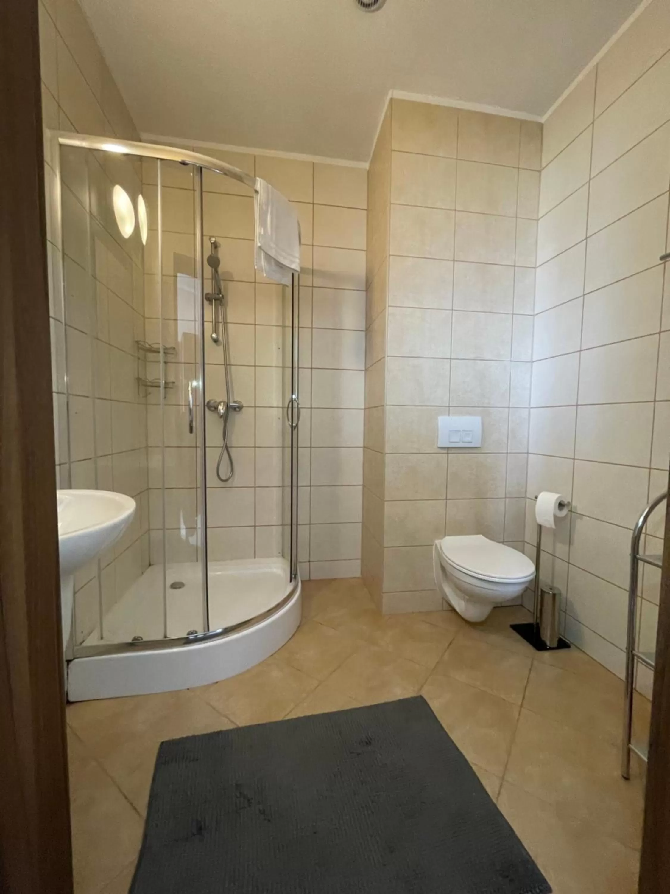 Shower, Bathroom in W Porcie