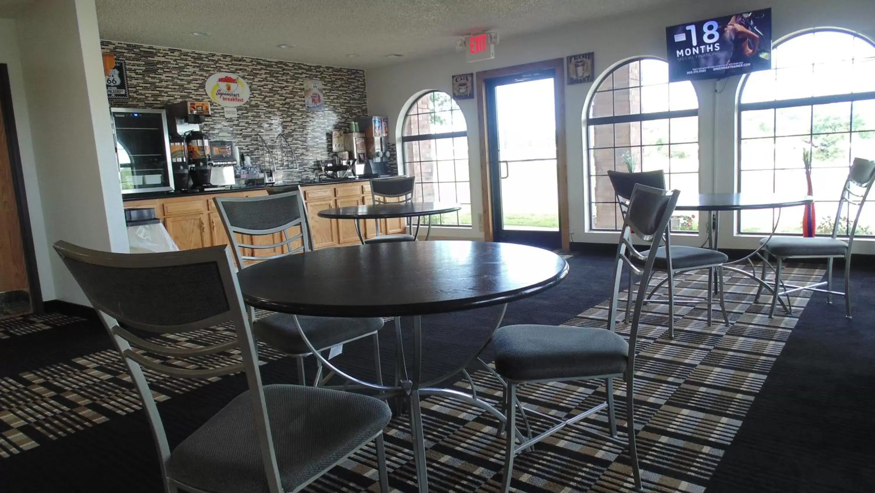 Area and facilities, Lounge/Bar in Super 8 by Wyndham Sapulpa/Tulsa Area