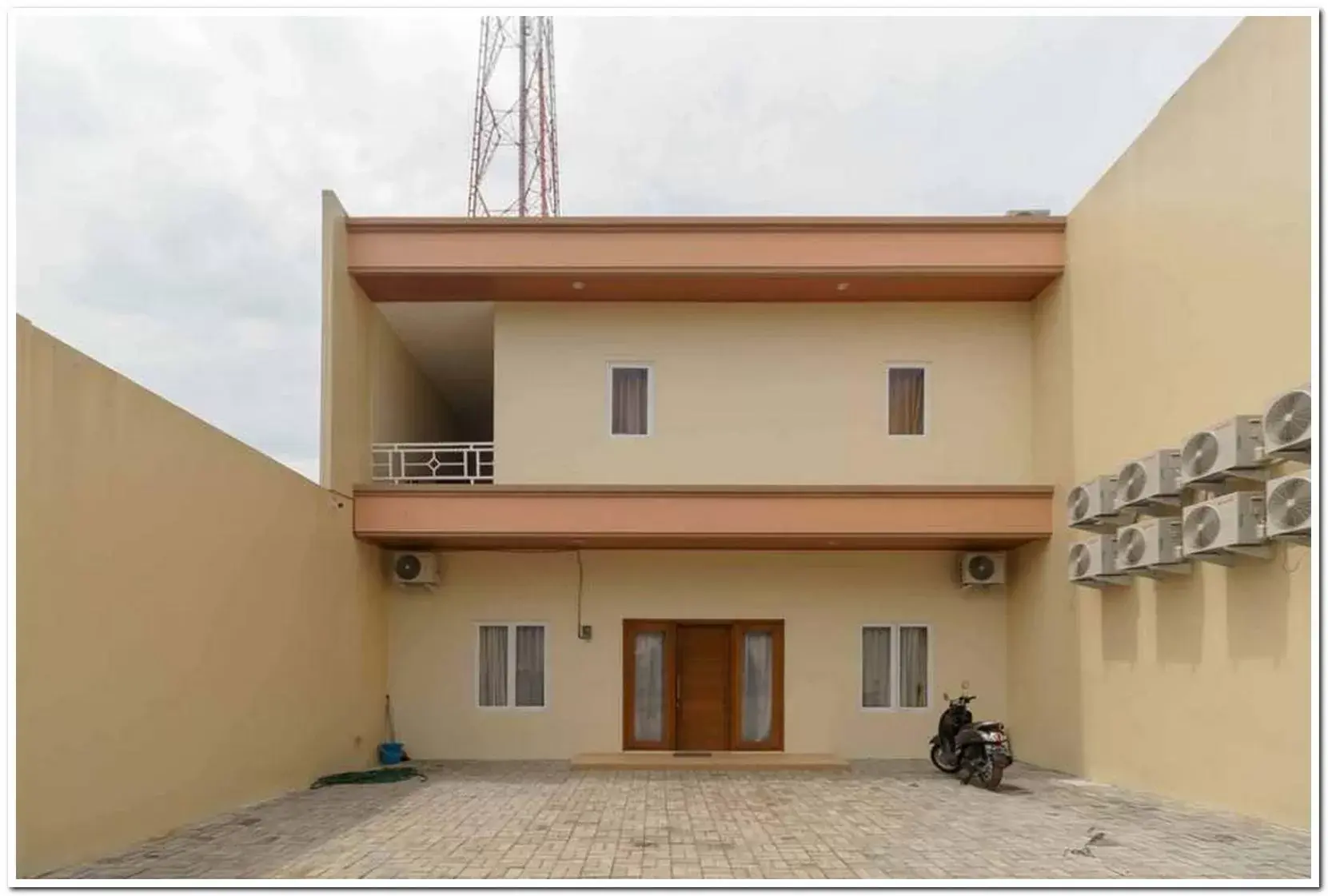 Property building in KoolKost At Karang Tengah Tangerang Property building in KoolKost At Karang Tengah Tangerang