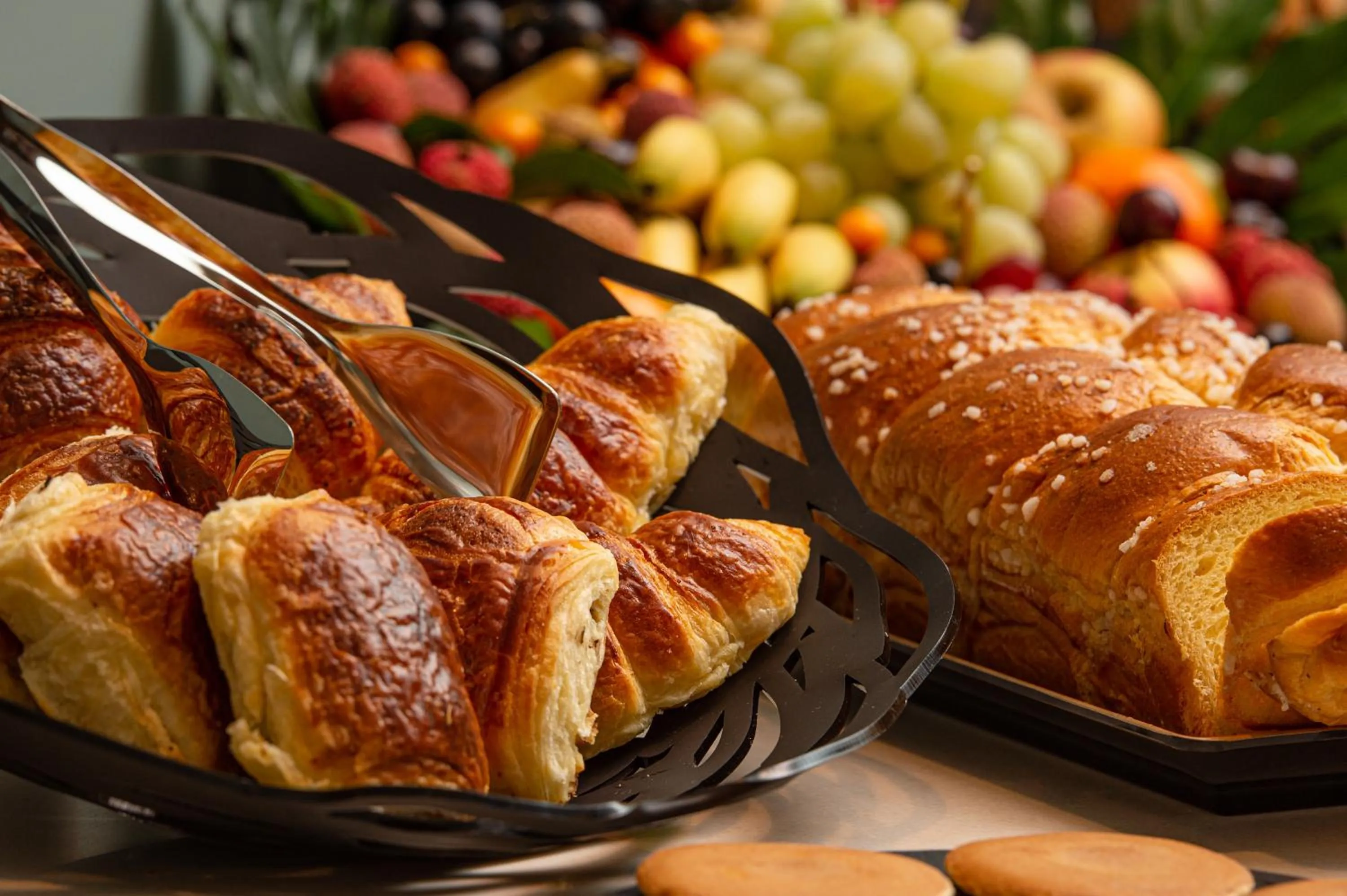 Buffet breakfast in Mercure Paris Gare De Lyon Opera Bastille